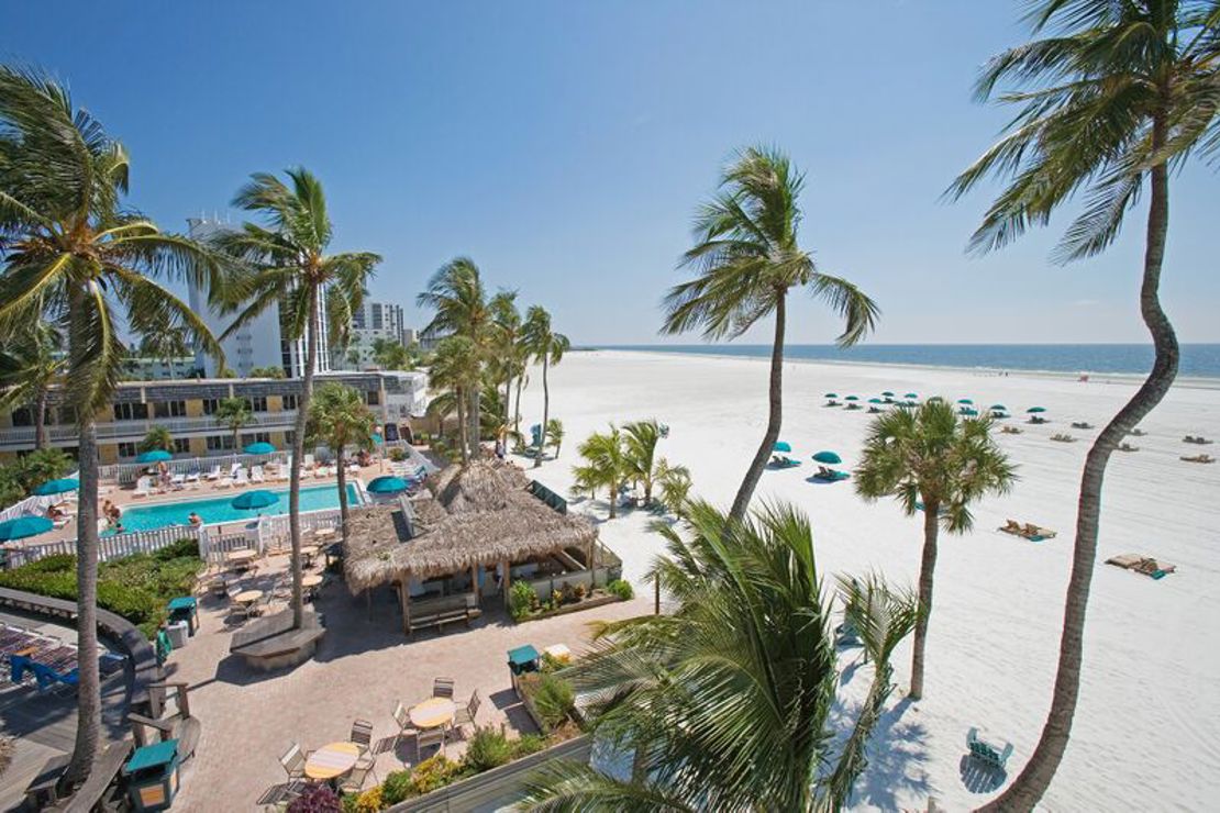 FORT MYERS - det afslappede Outrigger Beach Resort ligger lige ud til en af de bedste strande i USA, Check Point Travel