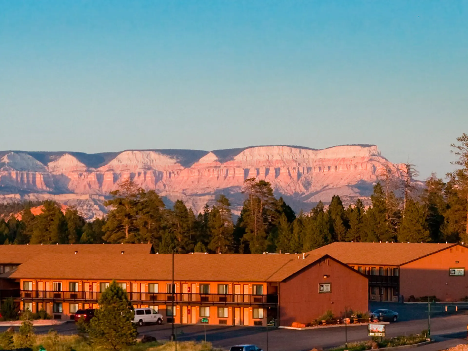 Bryce-View-Lodge-Sunset-fe.jpg