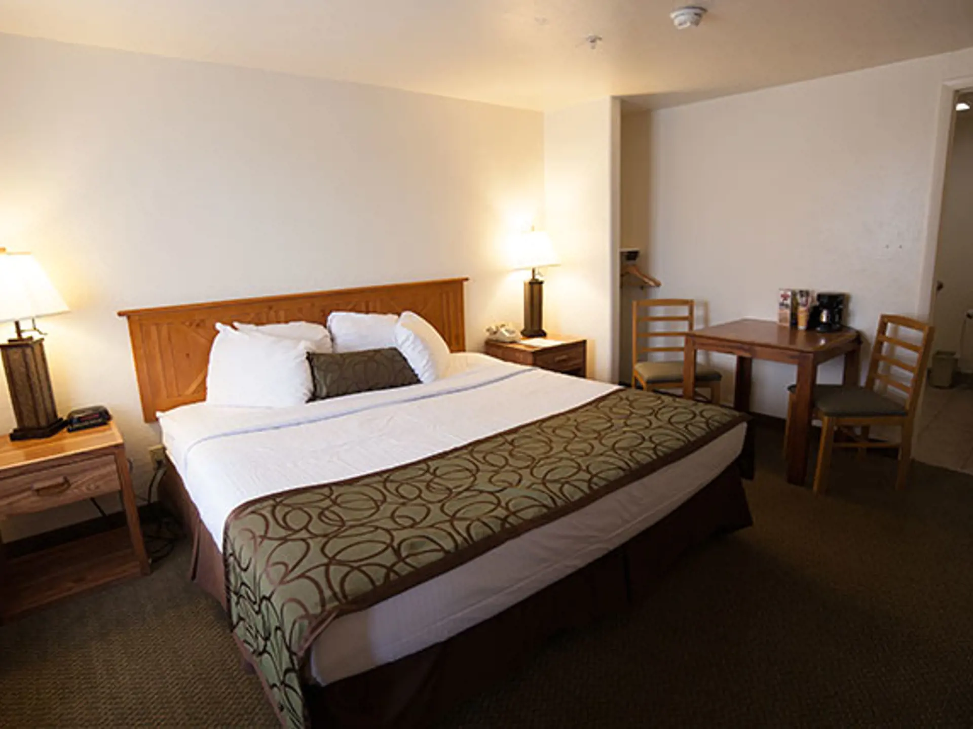 hotel-room-in-bryce-canyon.jpg