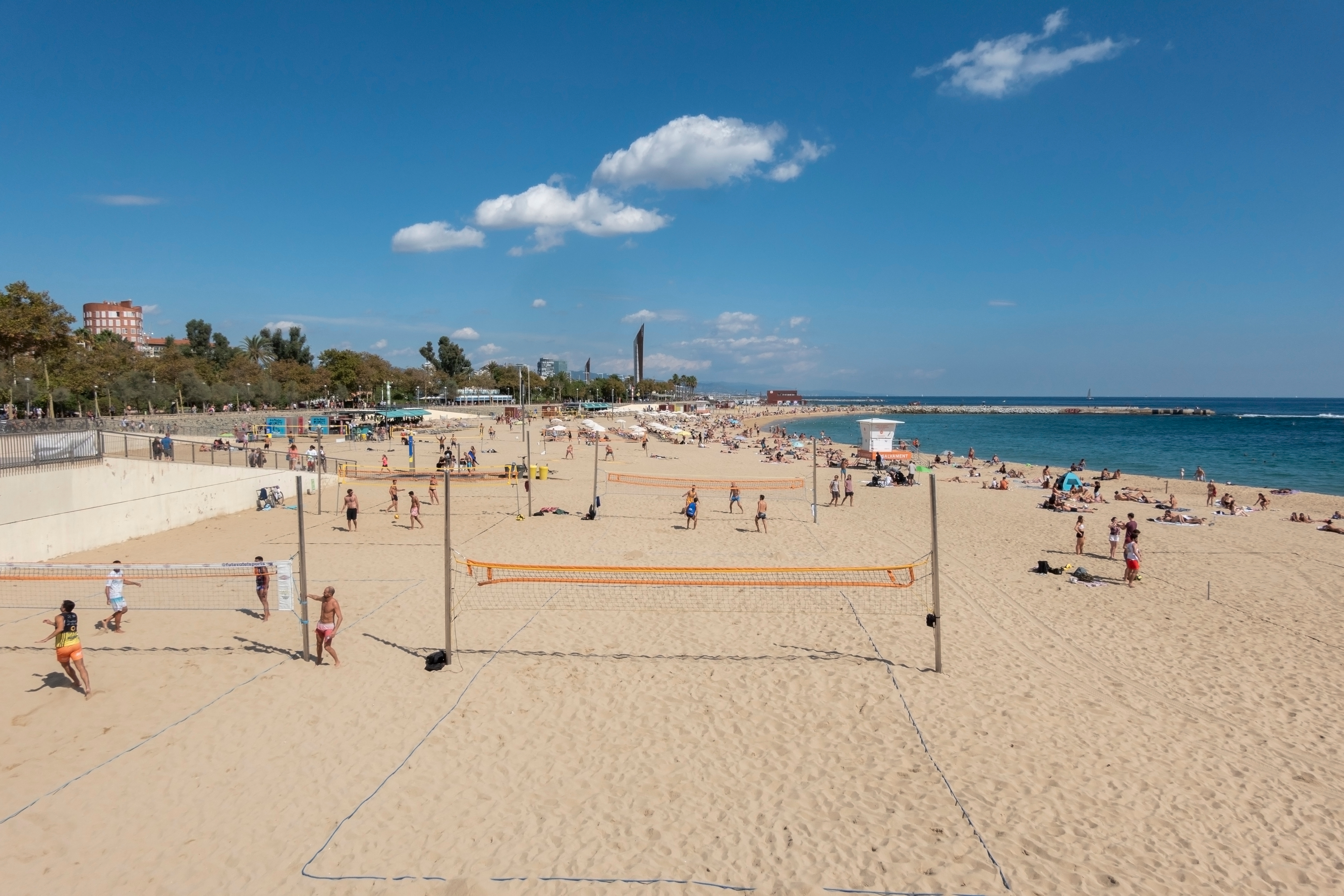 Barcelona Nova Icaria Shutterstock 2213082235