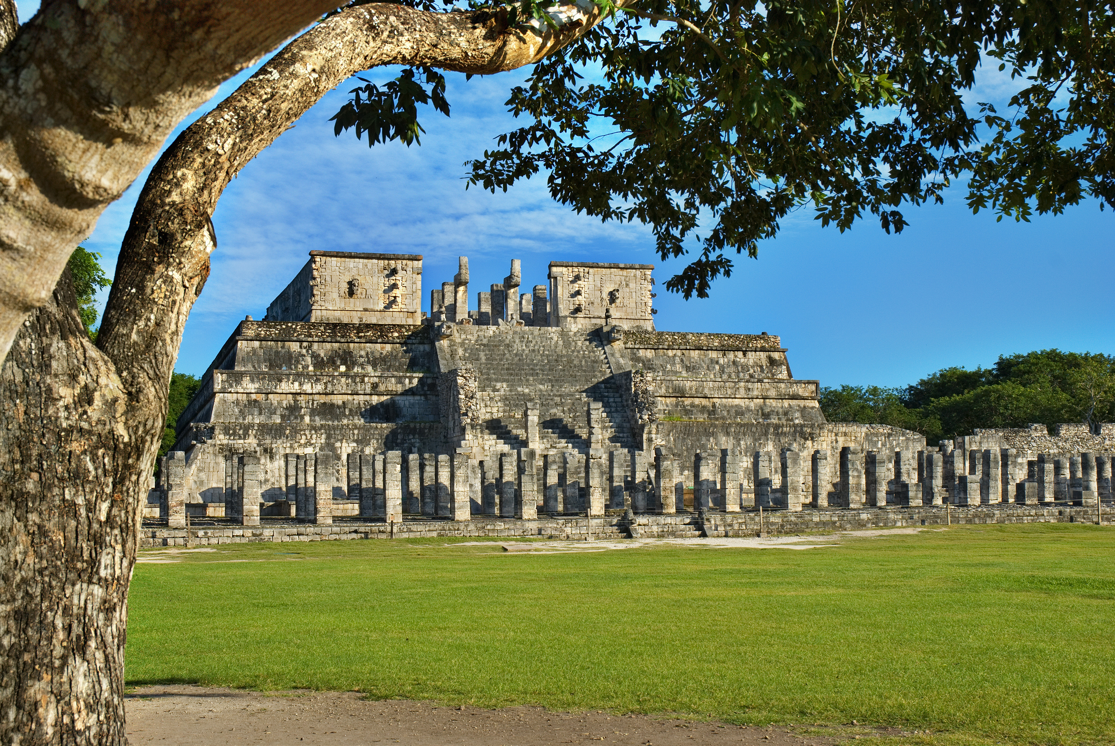 Chichen-Itza 03.jpg