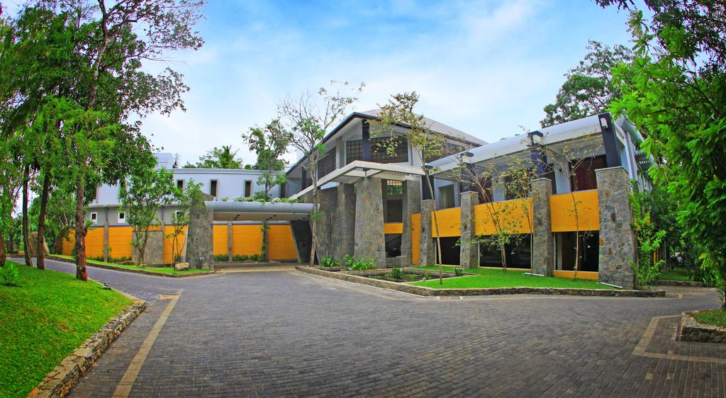 Grand Udawalawe Safari Resort.jpg
