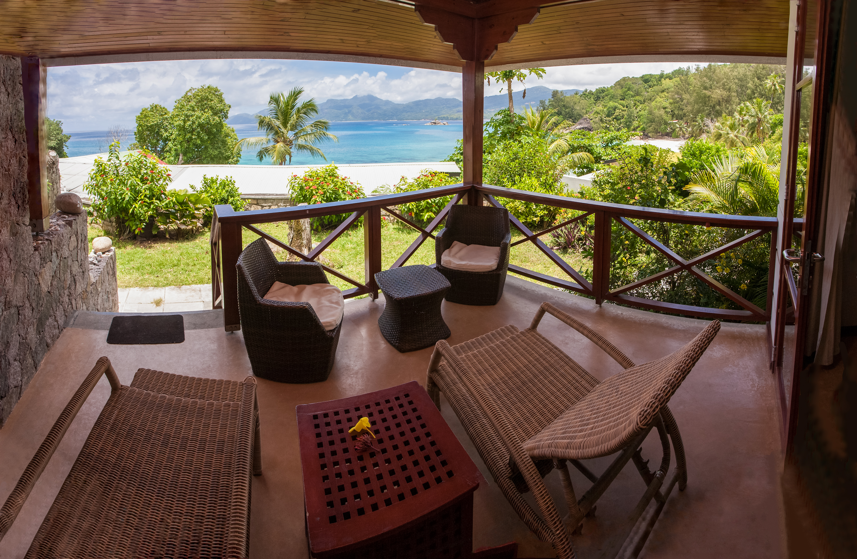 Anse soleil beachcomber-Premier Room Veranda.jpg