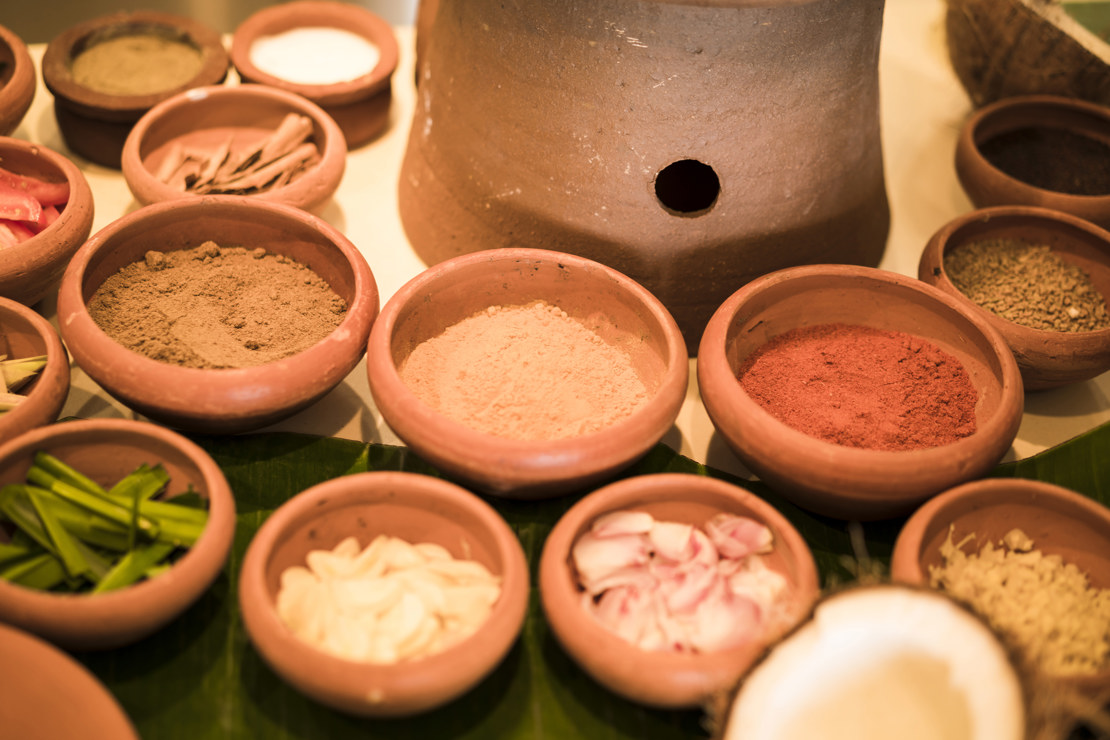 74725725-H1-ATAN_CookingClass_Spices_09_G_A_H.jpg