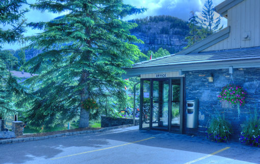 home-exterior.jpg (1)