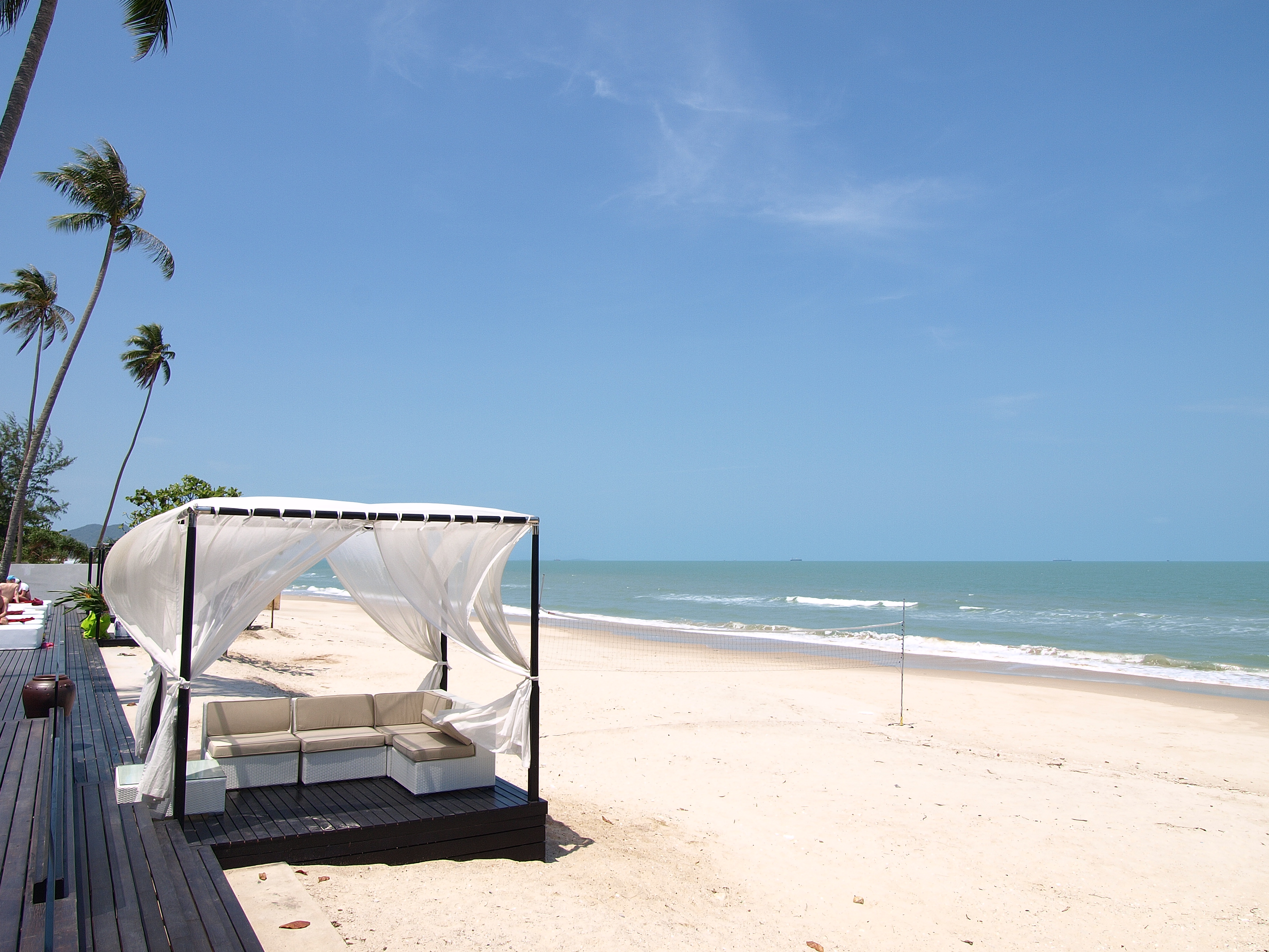 Khanom_Aava_Beach Sala.JPG