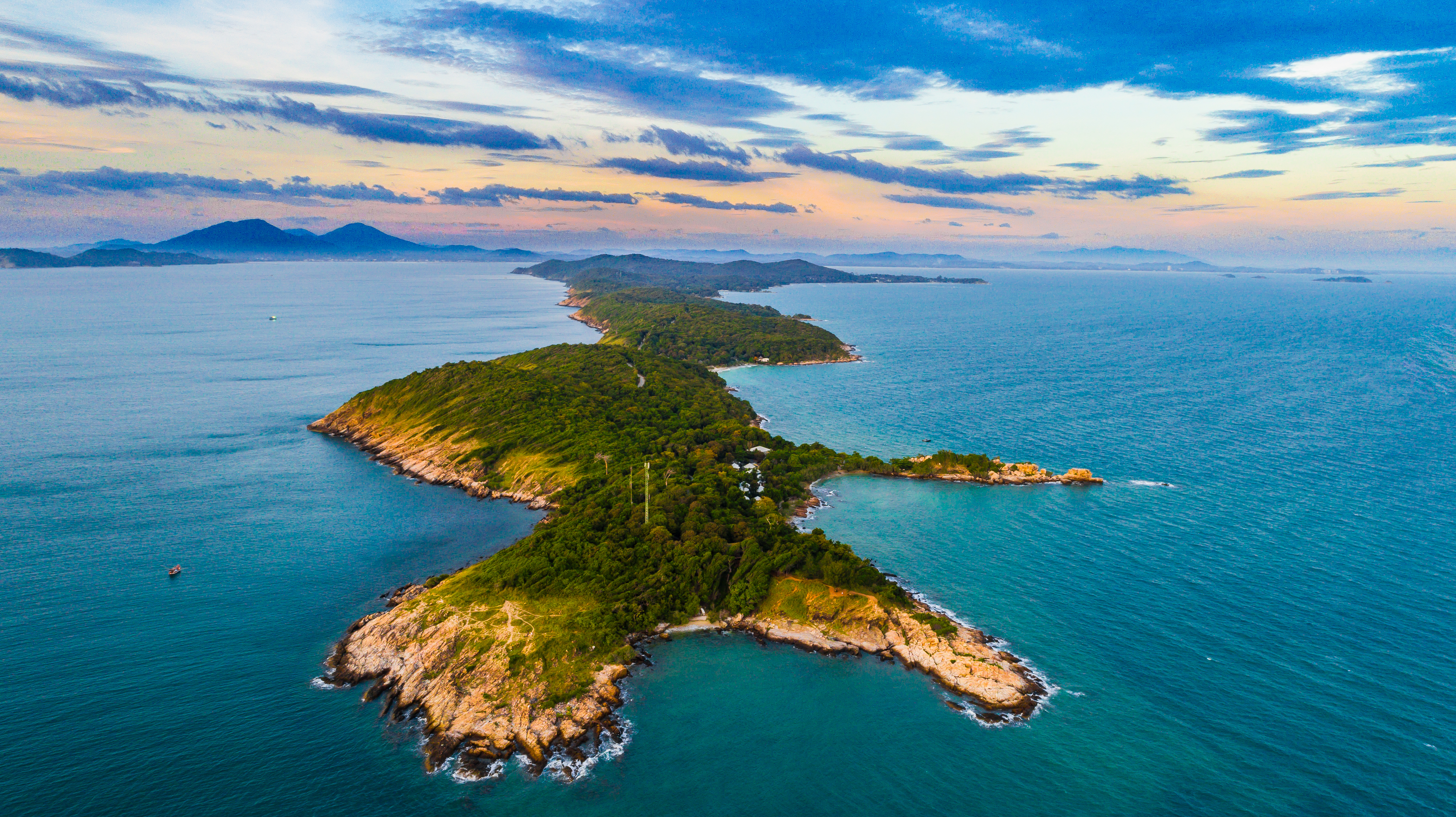 Shutterstock 1053534506 (Bird Eye View At Koh Samed.)