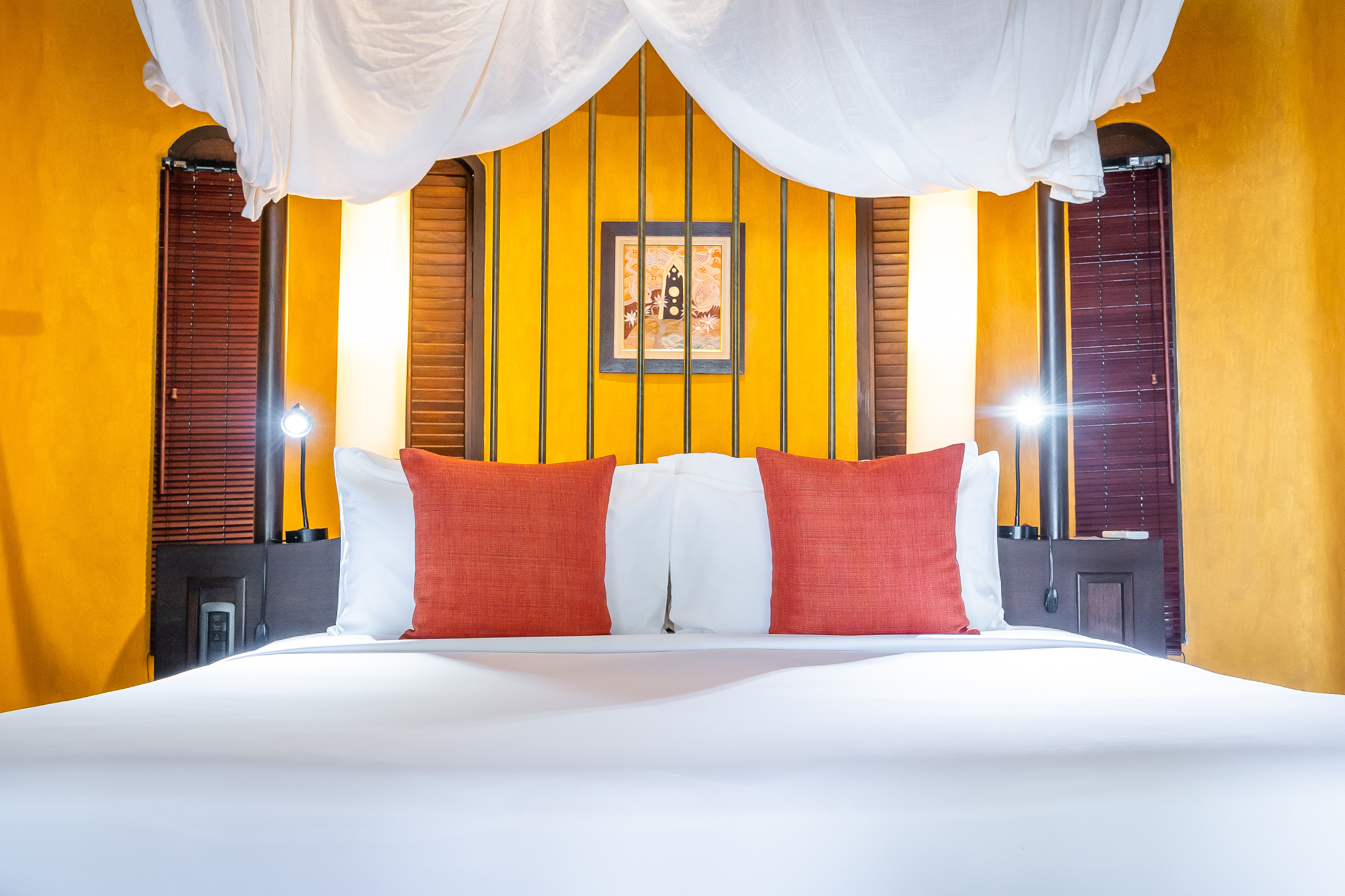 Beachfront Pool Villa 101 & 102 Bed Room(1)