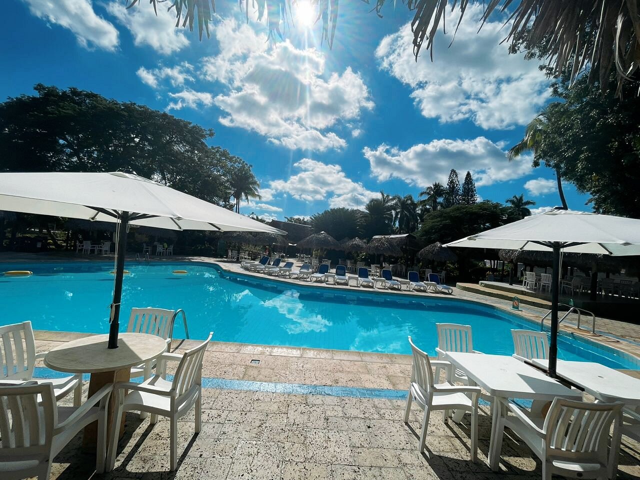 Hotel Los Caneyes Pool