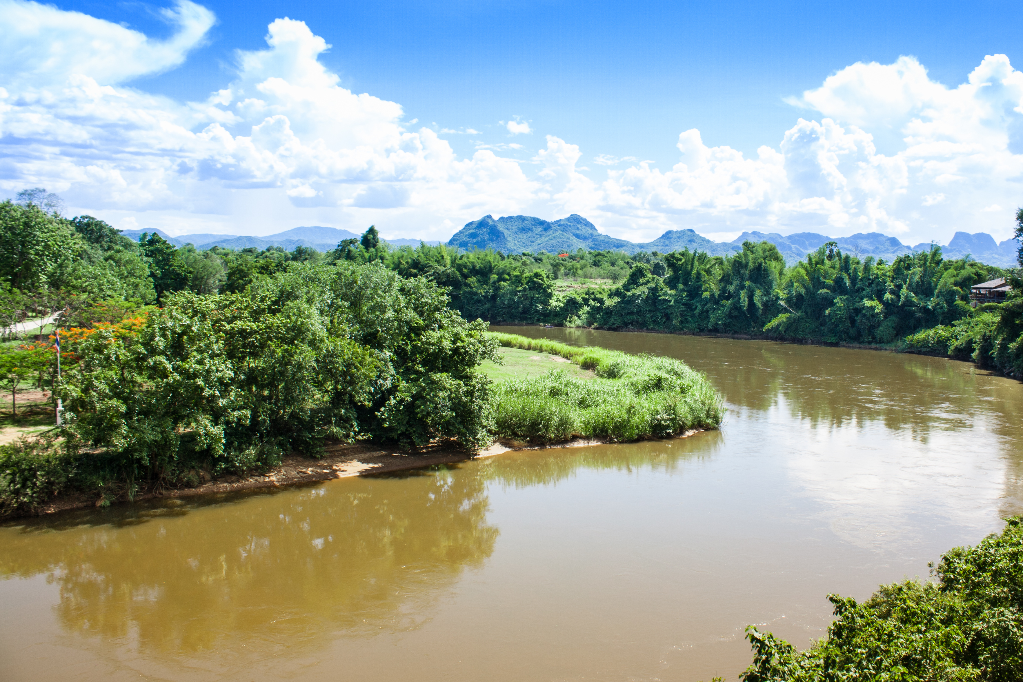 Kwai Noi Shutterstock 180525422