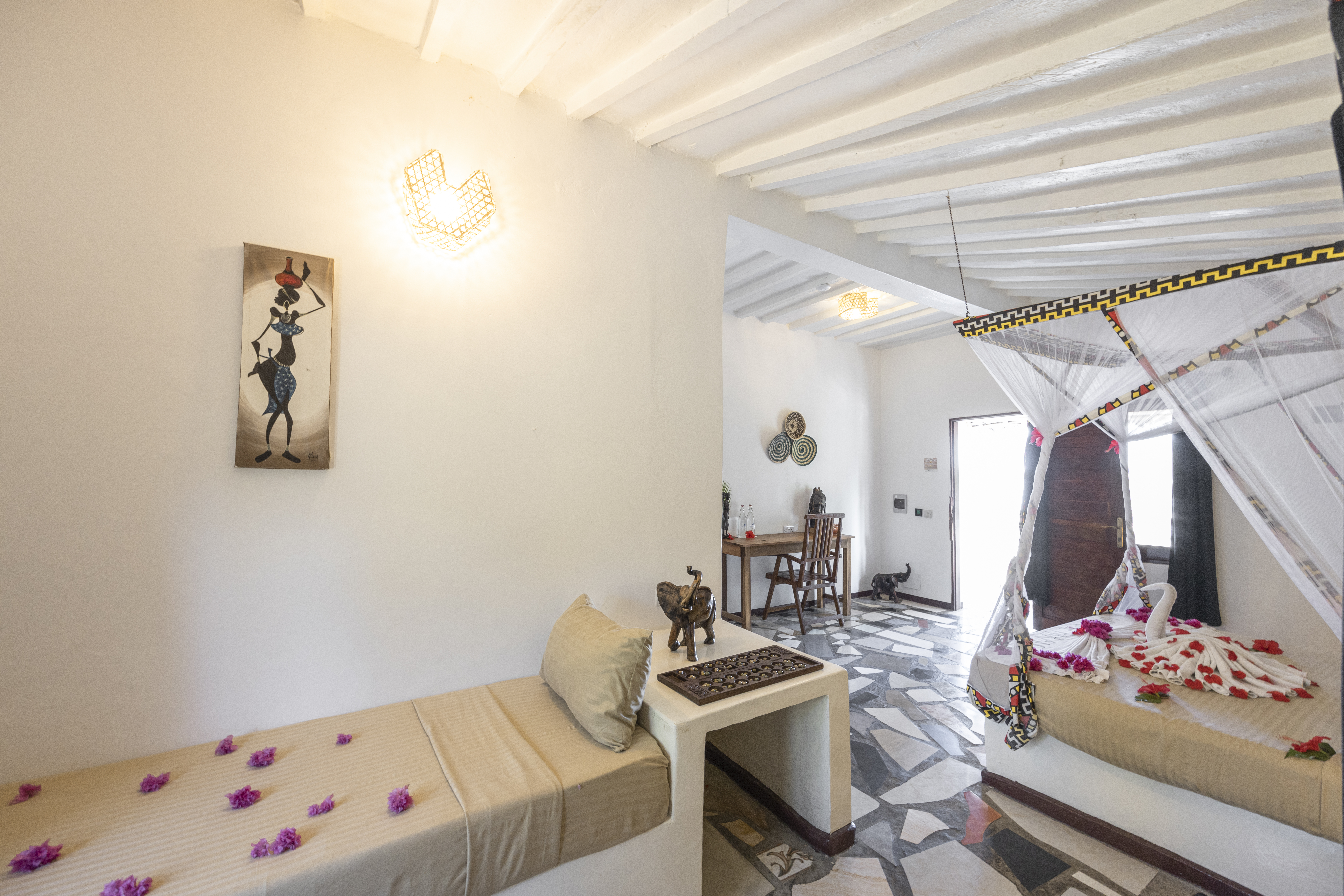 Suite Room 54979397911 O