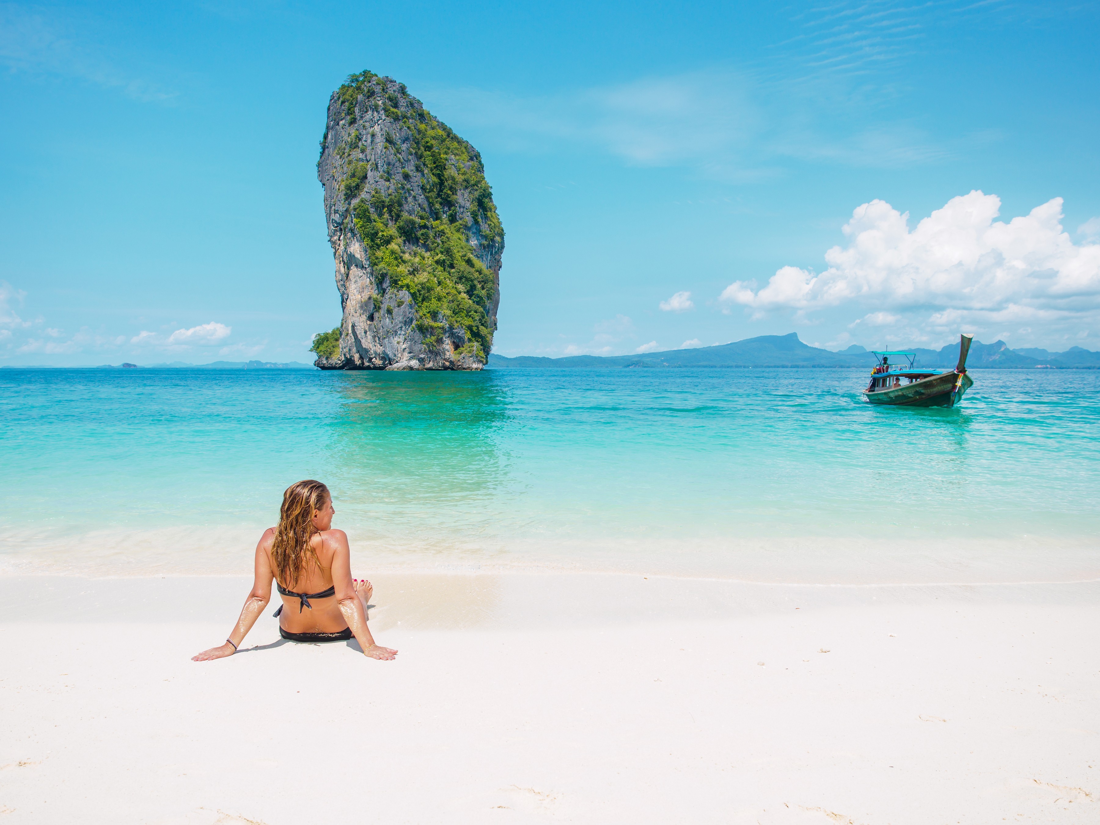 Shutterstock 254028121 Girl Thailand Beach