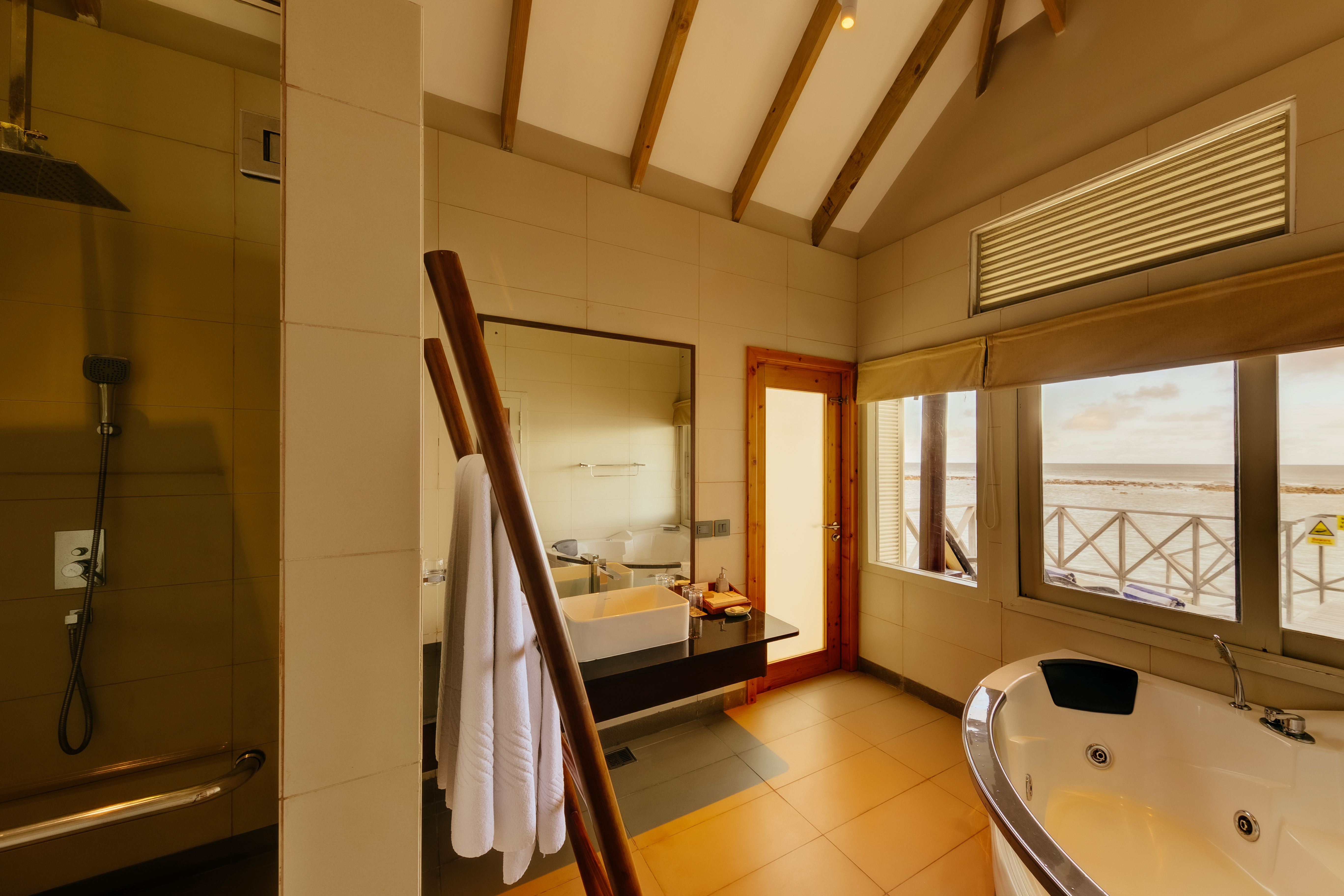 Water Bungalow (Bathroom With Jacuzzi) Interior