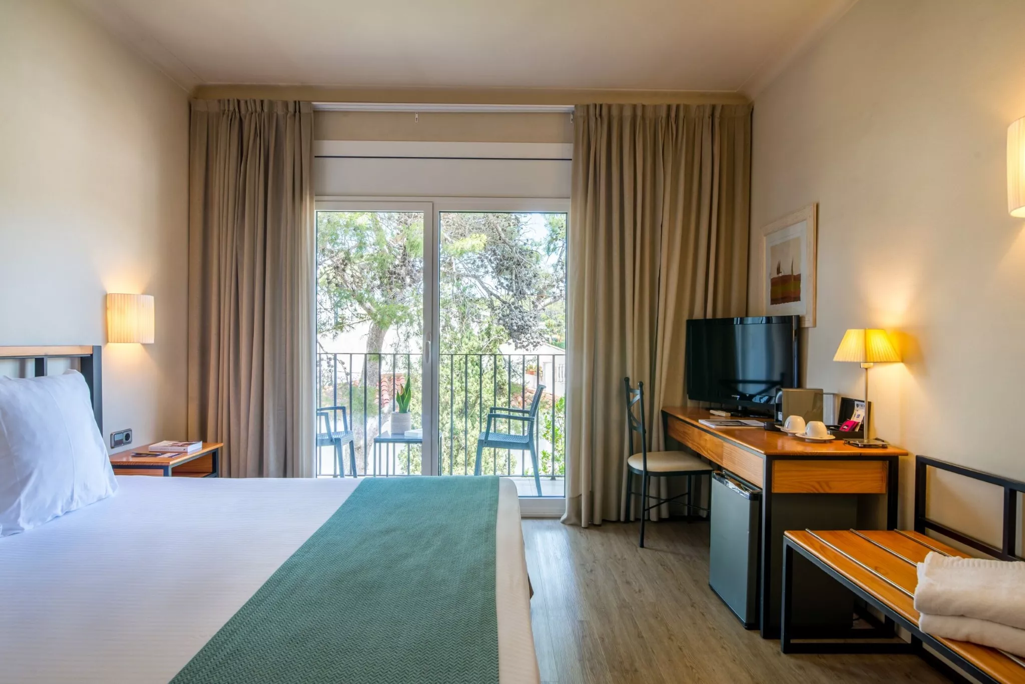 Doubel Exterior With Balcony 2