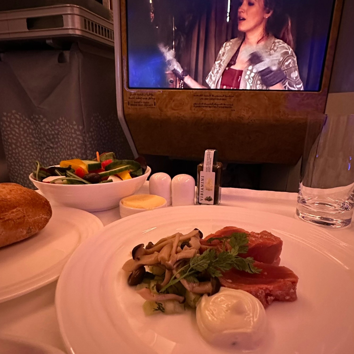 Mad Ombord På Emirates Fly Til Dubai