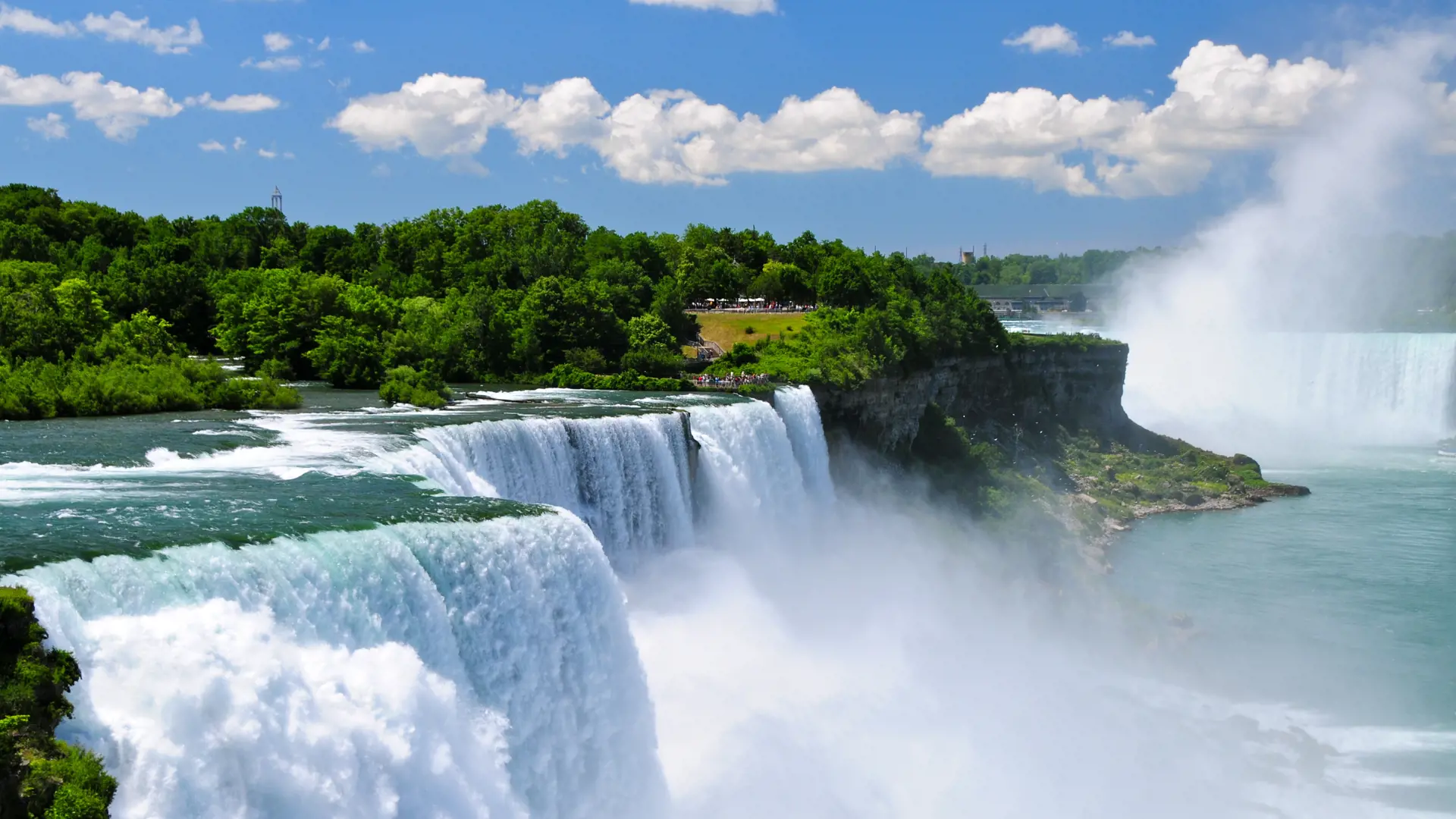 Shutterstock 109673099 Niagara Falls, NY, USA
