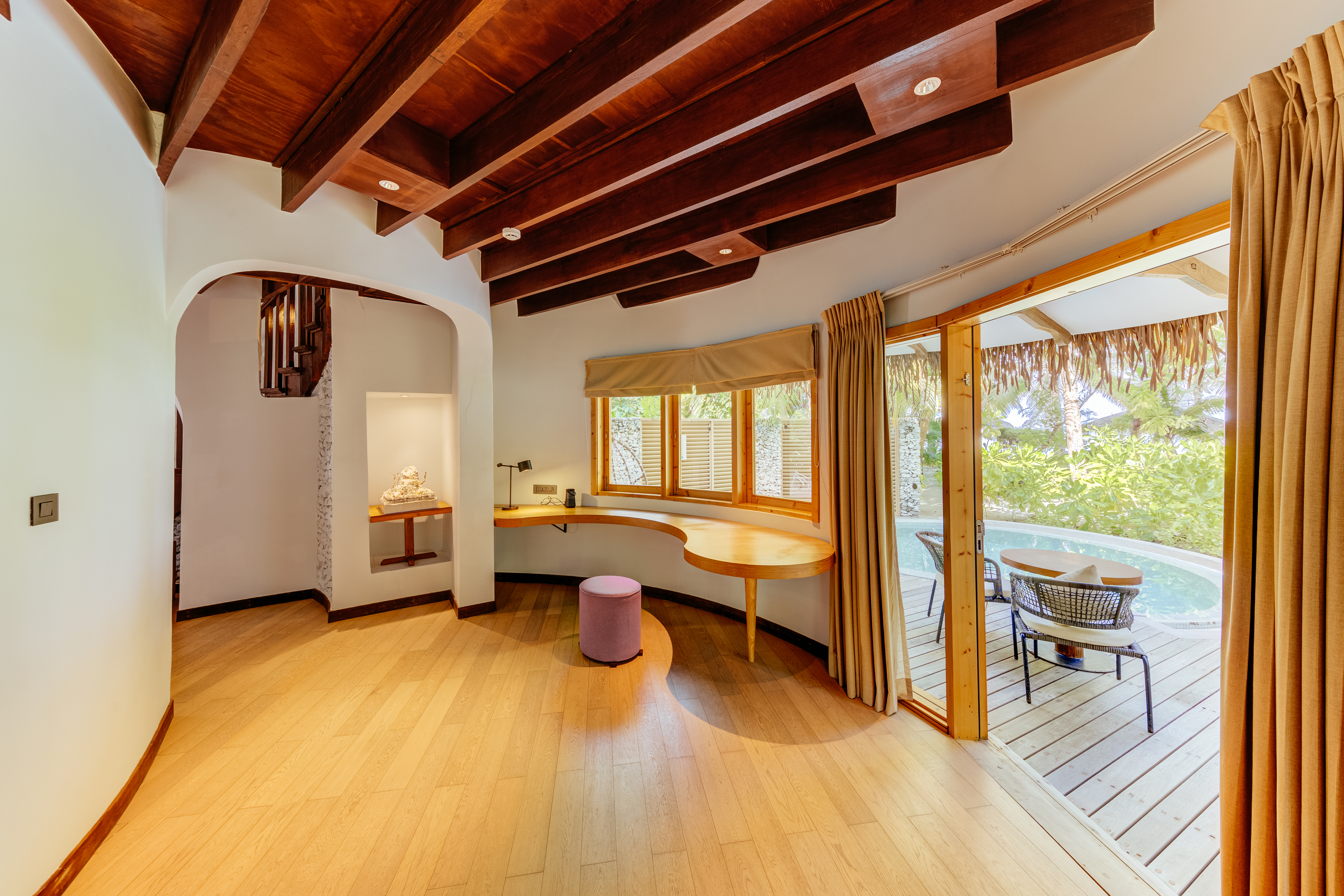 Beach Suite With Pool (Living Room) 2