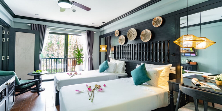 Deluxe Pool View 77503751