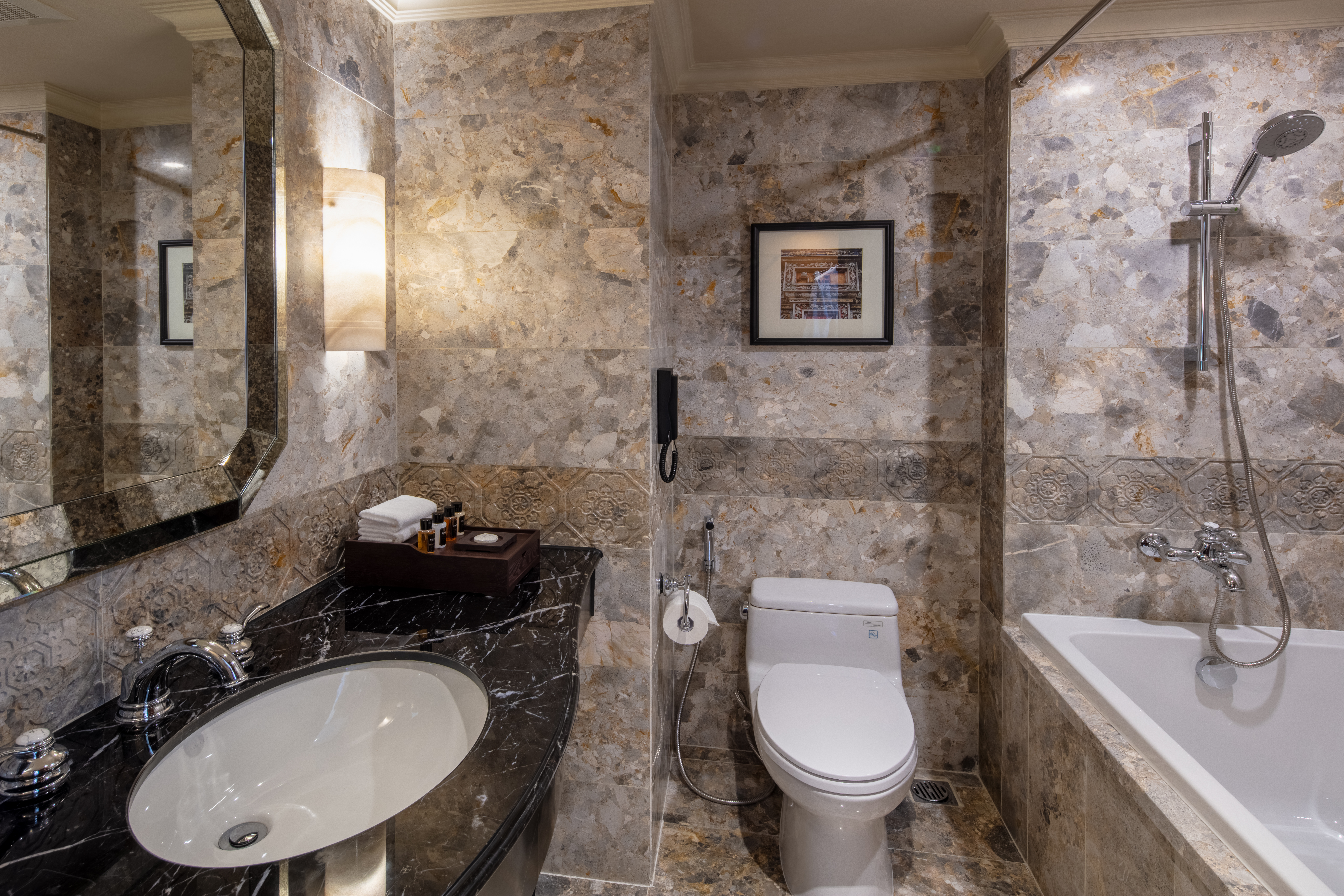 4 SPGH Classic Bathroom