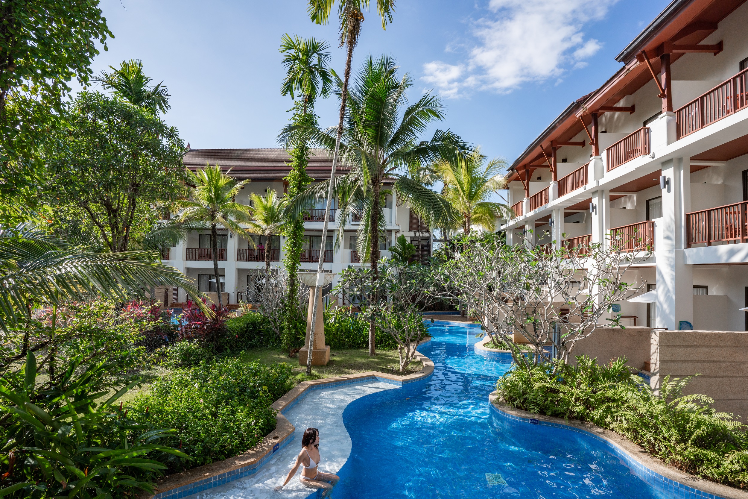 POOL ACCESS (9)