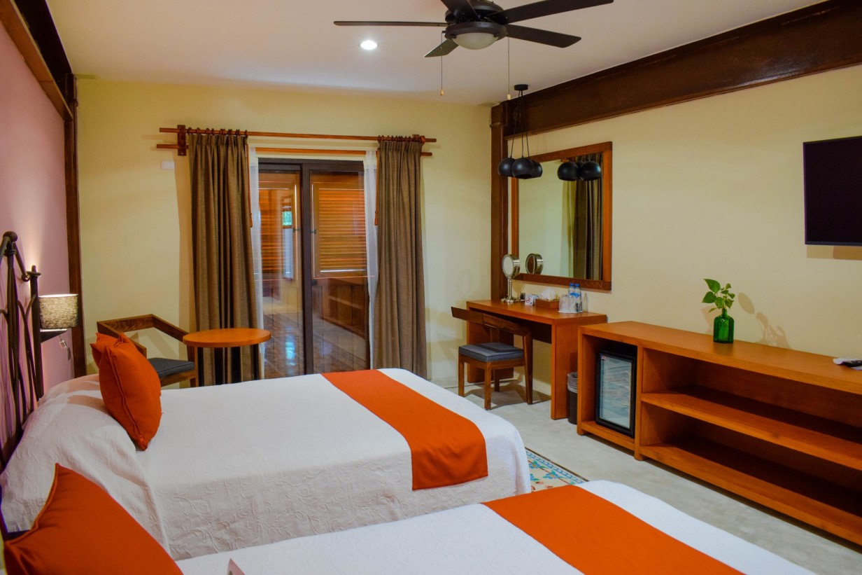 Dsc 0812.Jpg 1920X821 0 4.794007490636704