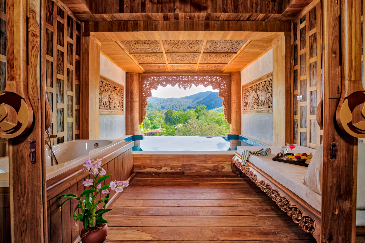 Pool Suite Water View (2)