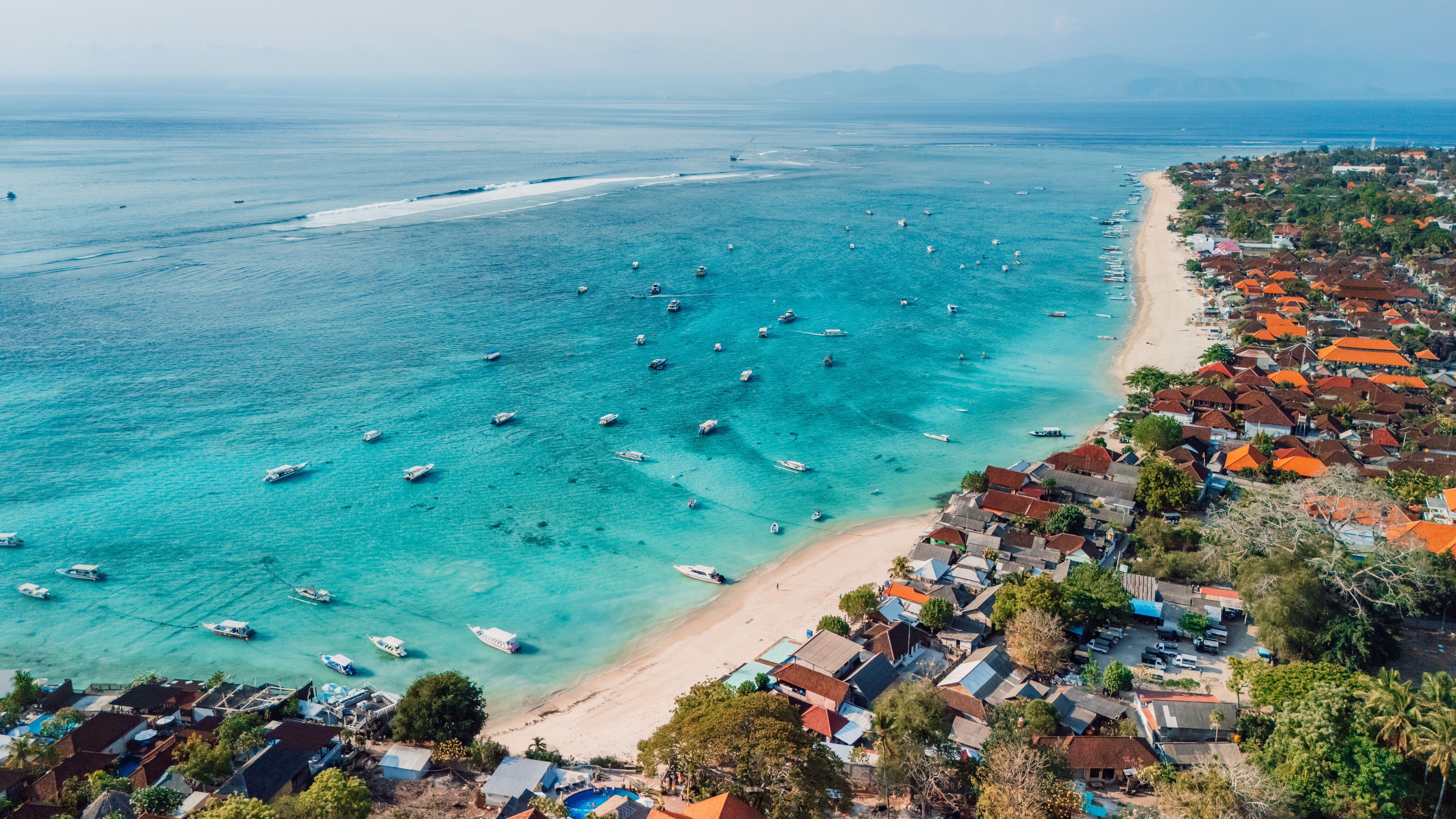 Mushroom Bay Nusa Lembongan Shutterstock 2591617067