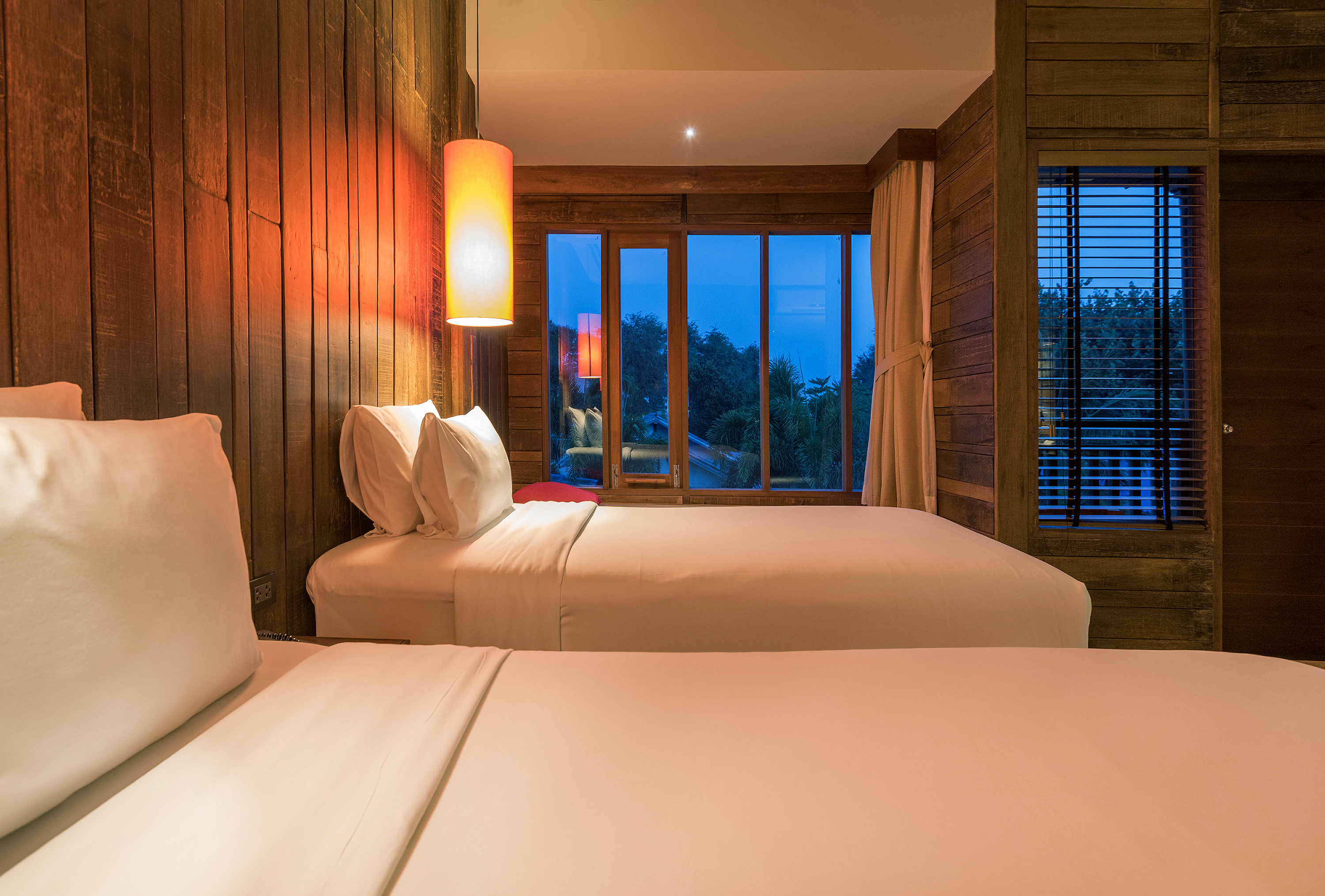 Deluxe Seaview Bed With View