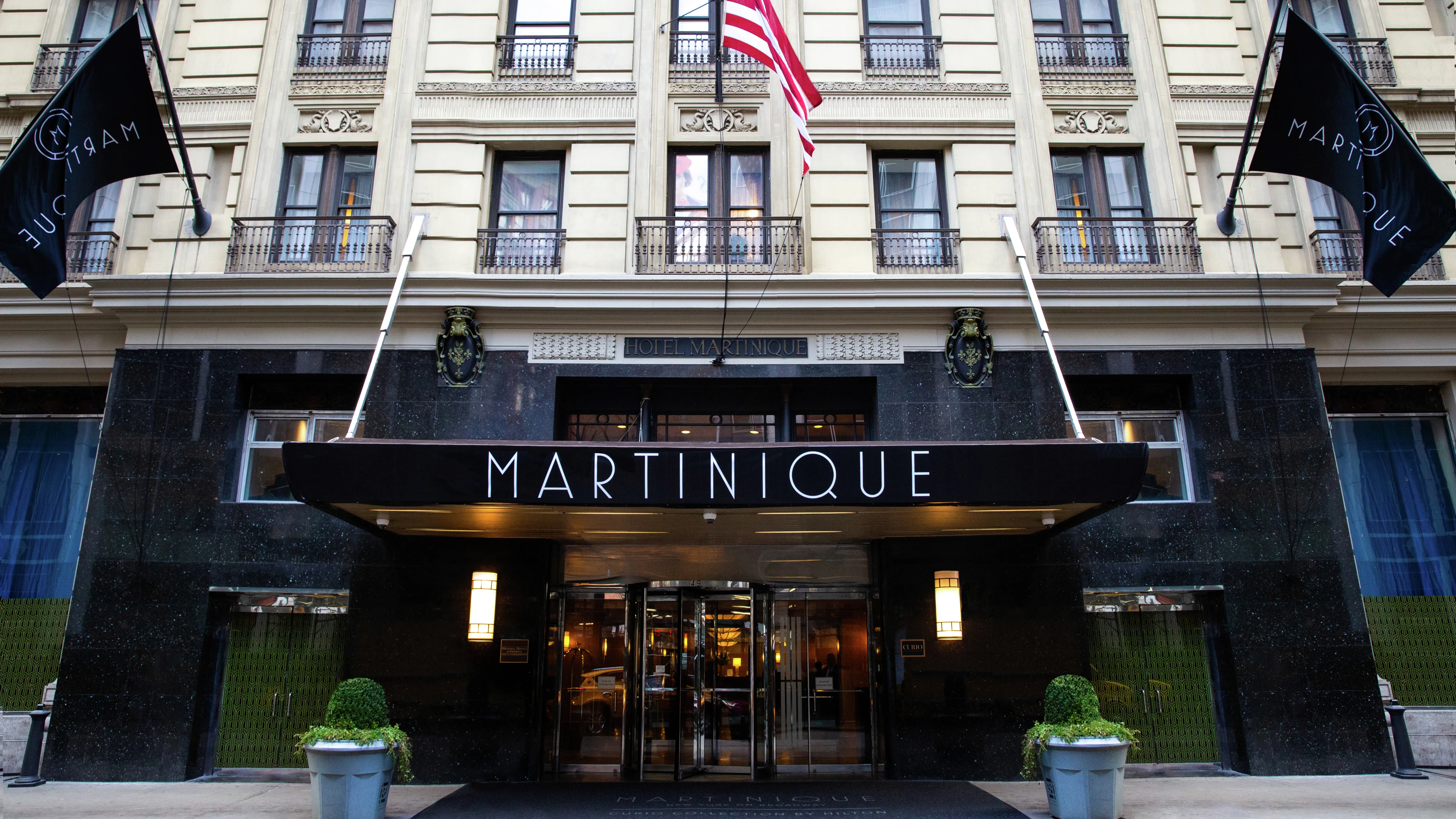 Martinique New York On Broadway Facade