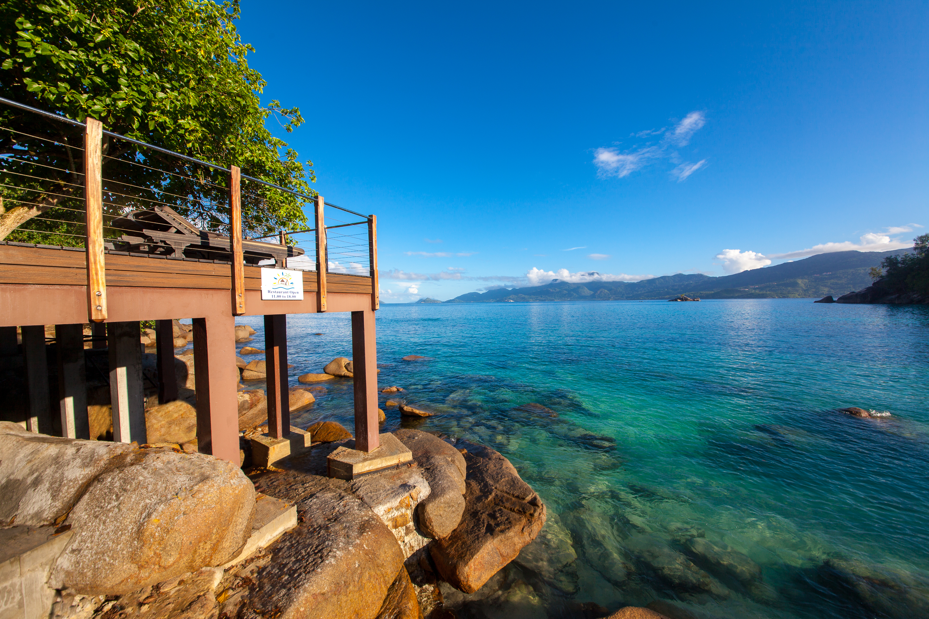 Masonstravel Ansesoleilbeachcomber Decking From Beach