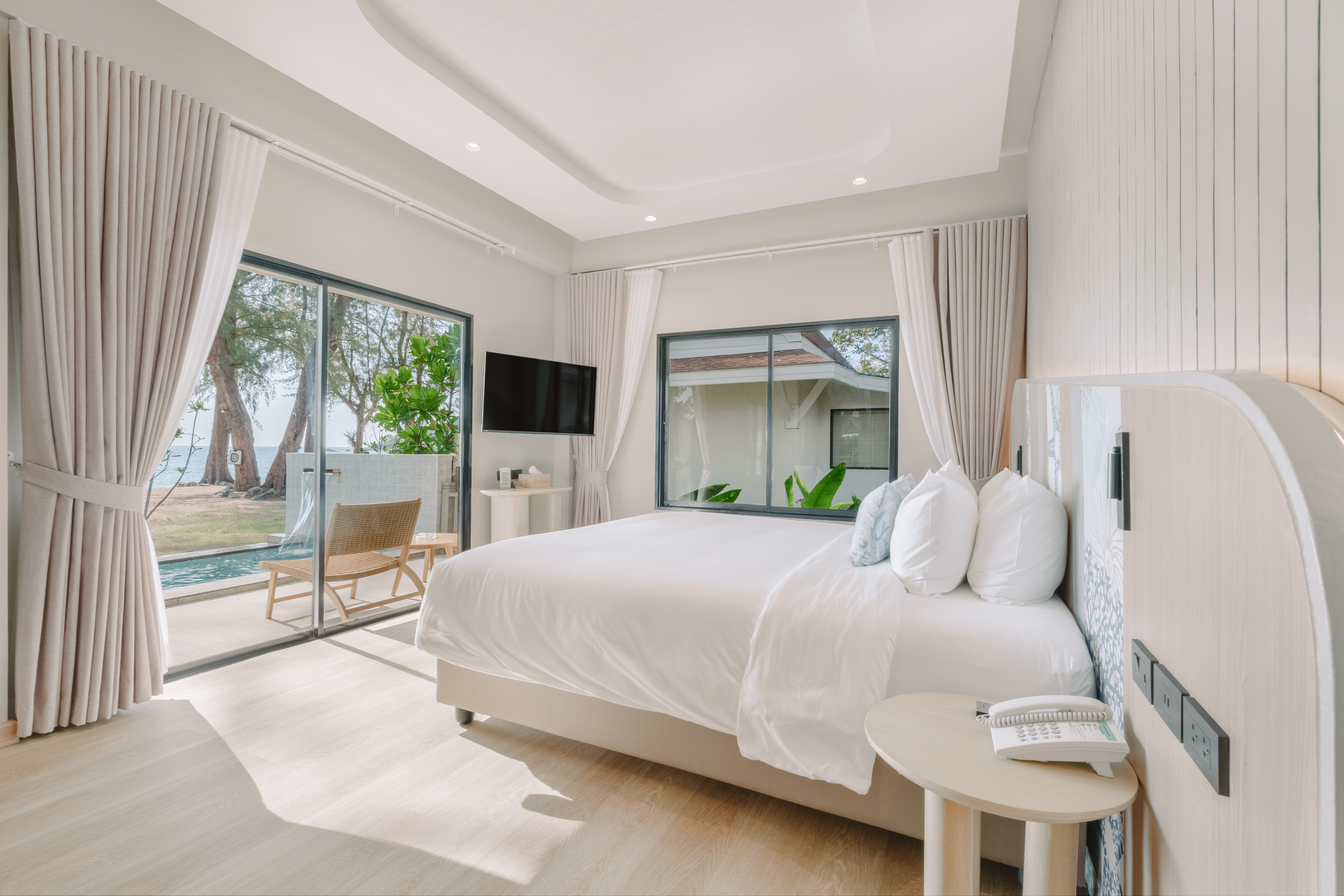 01. Beachfront Pool Villa