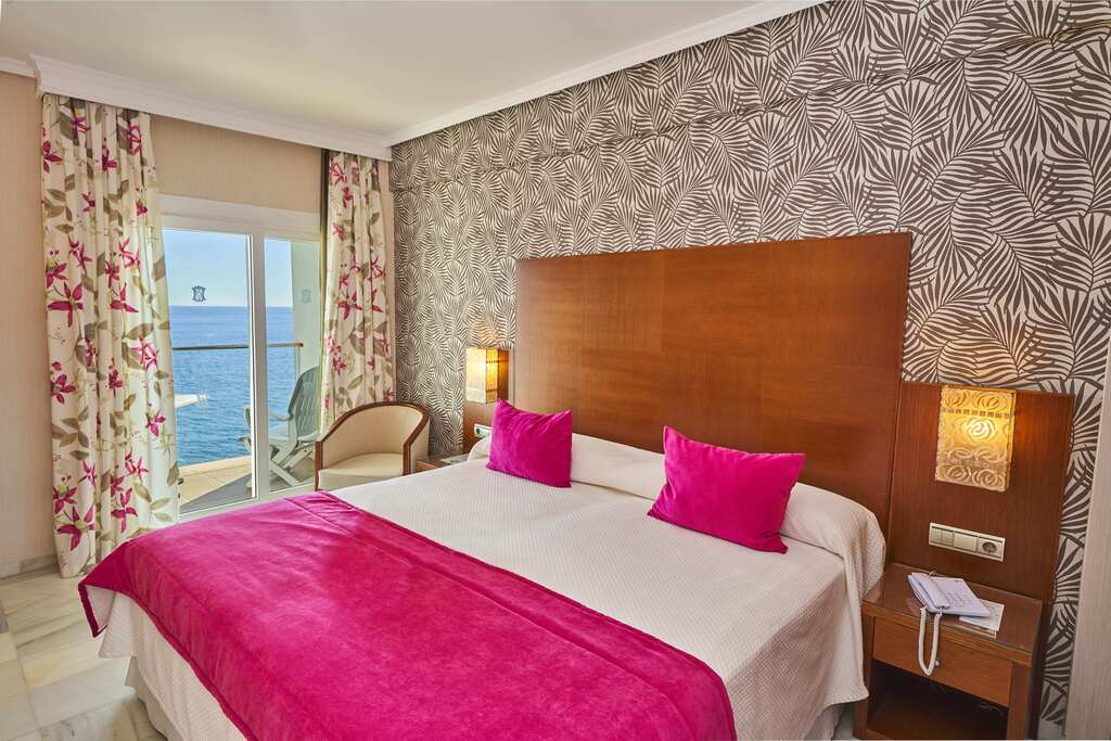 Front Sea View Room (5)