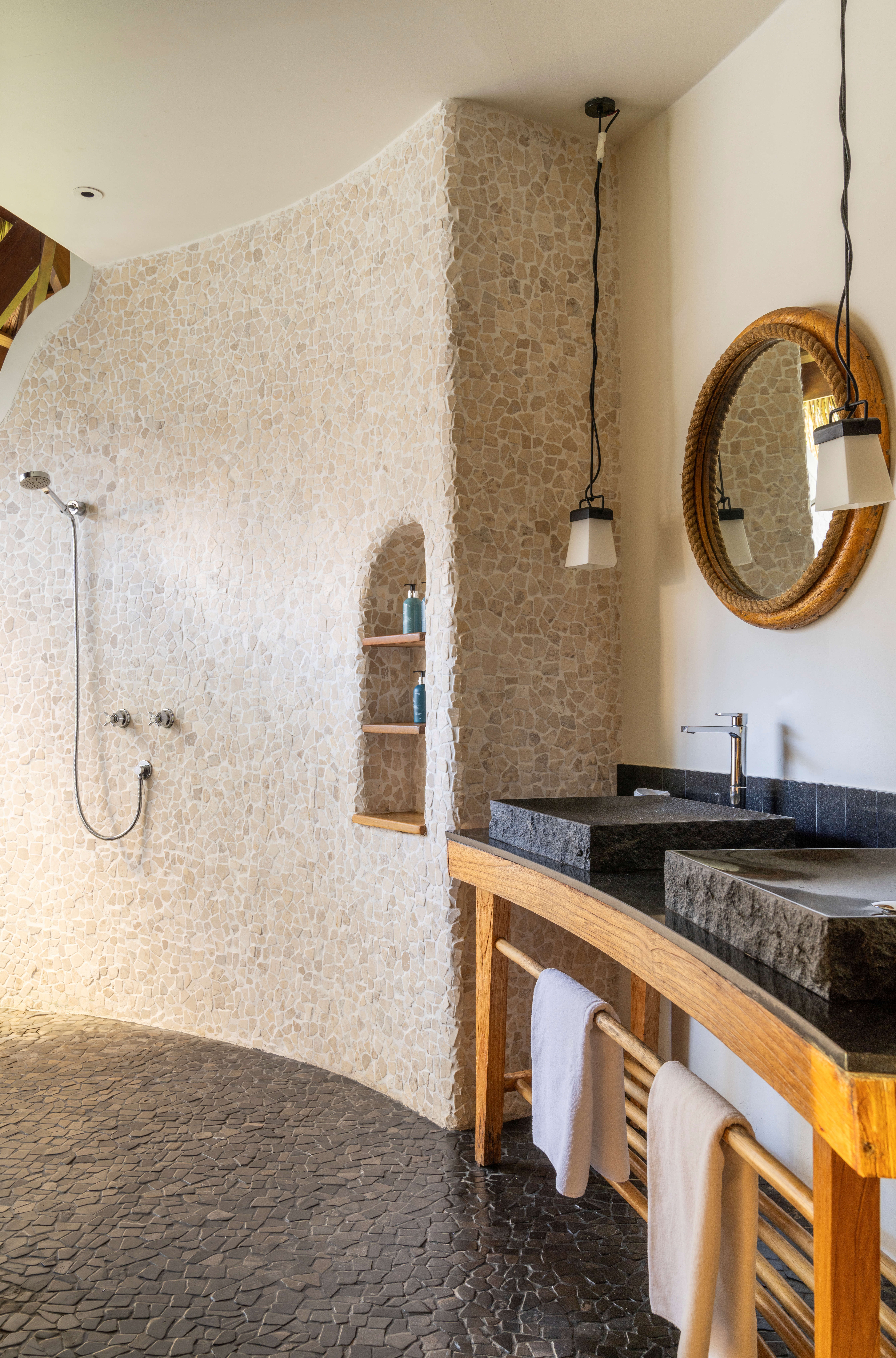 Constance Moofushi Accommodation Beach Villa 05
