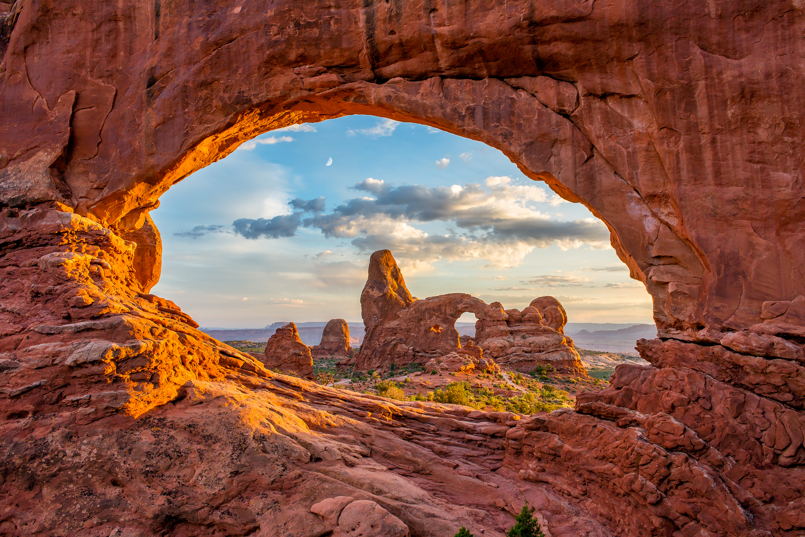 Shutterstock 444551704 Turret Arch Through The North Window At Arches National Park In Utah