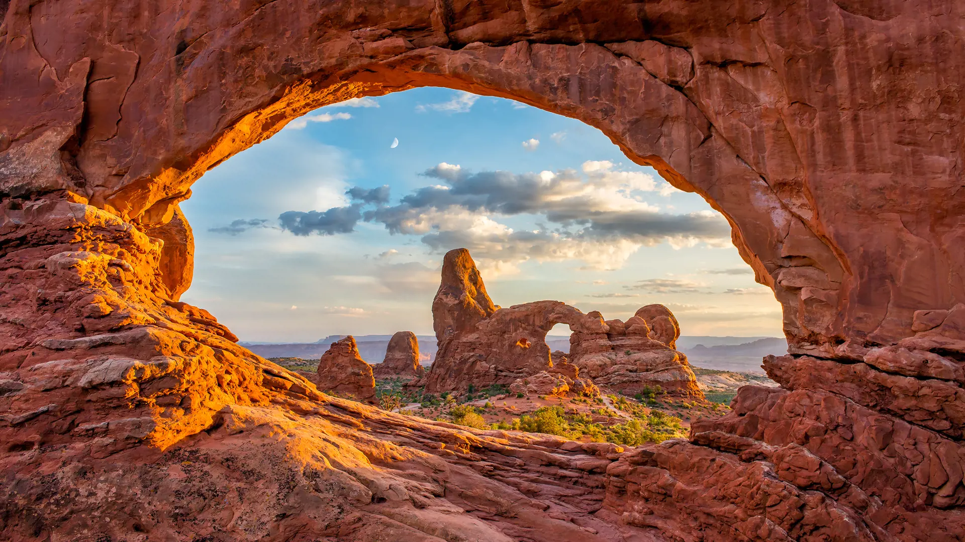 Shutterstock 444551704 Turret Arch Through The North Window At Arches National Park In Utah
