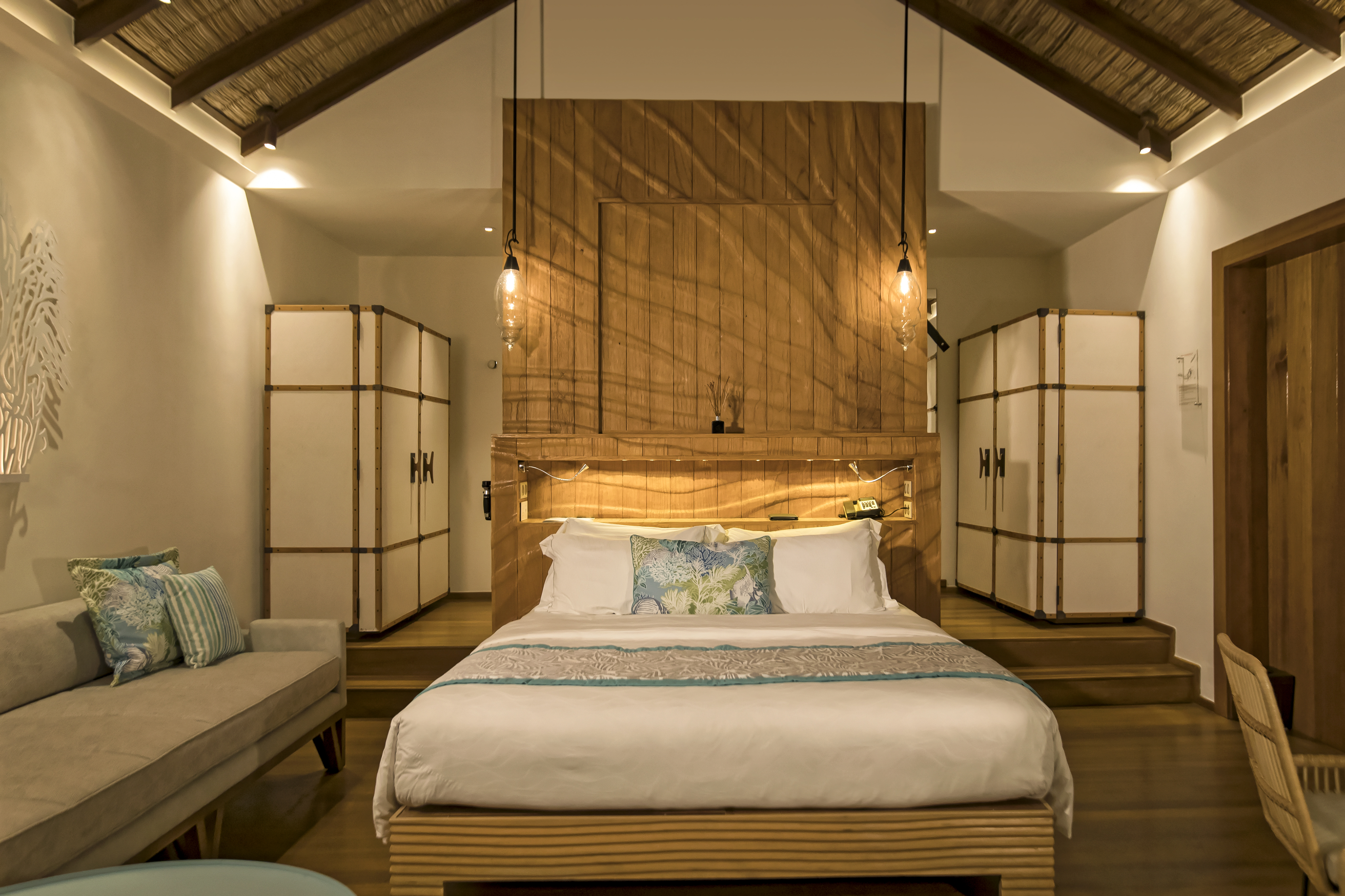 Constance Moofushi Accommodation Water Villa 03