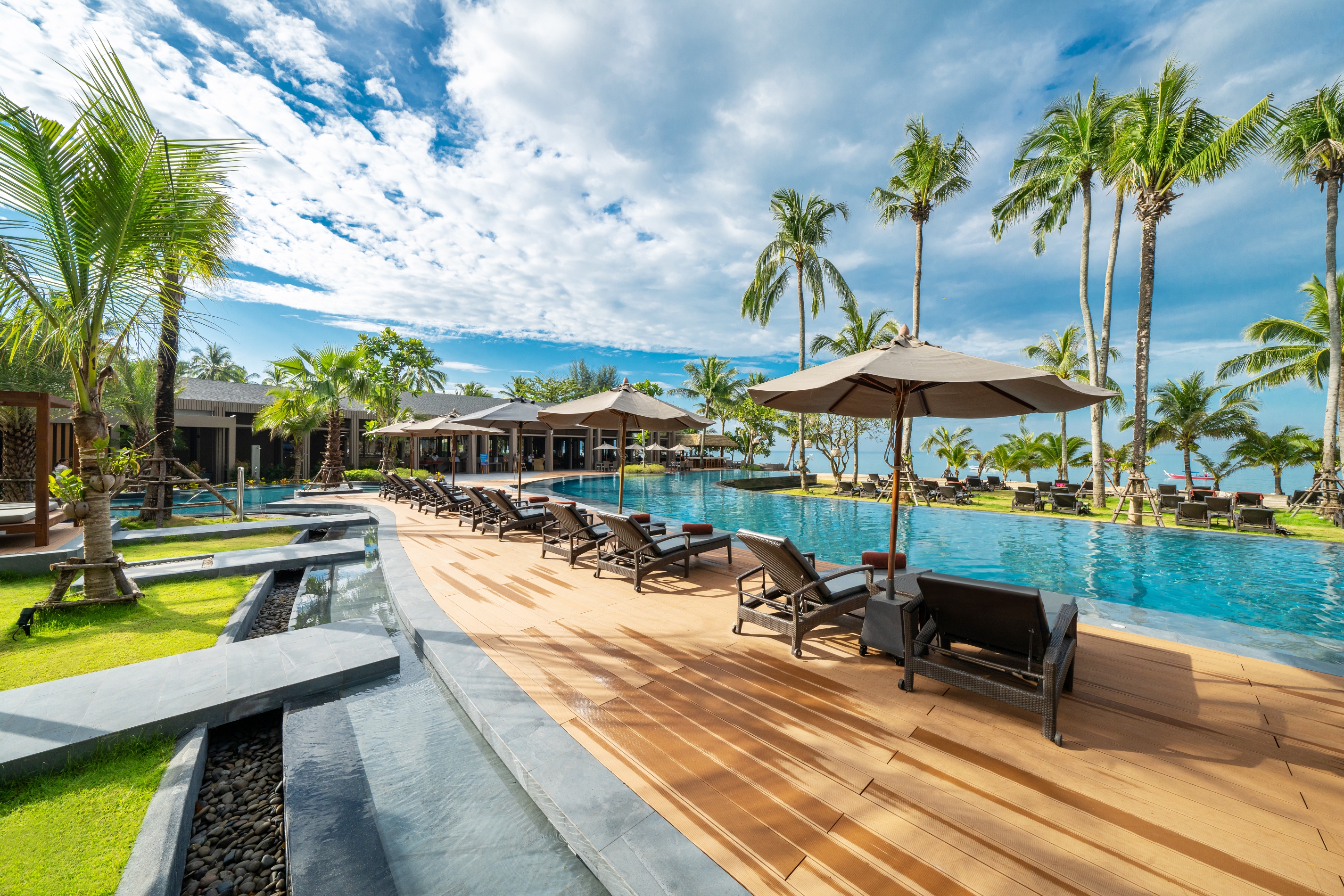 Main Pool 1