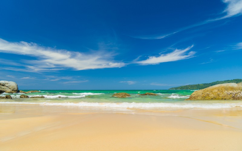Karon Beach På Phuket I Thailand