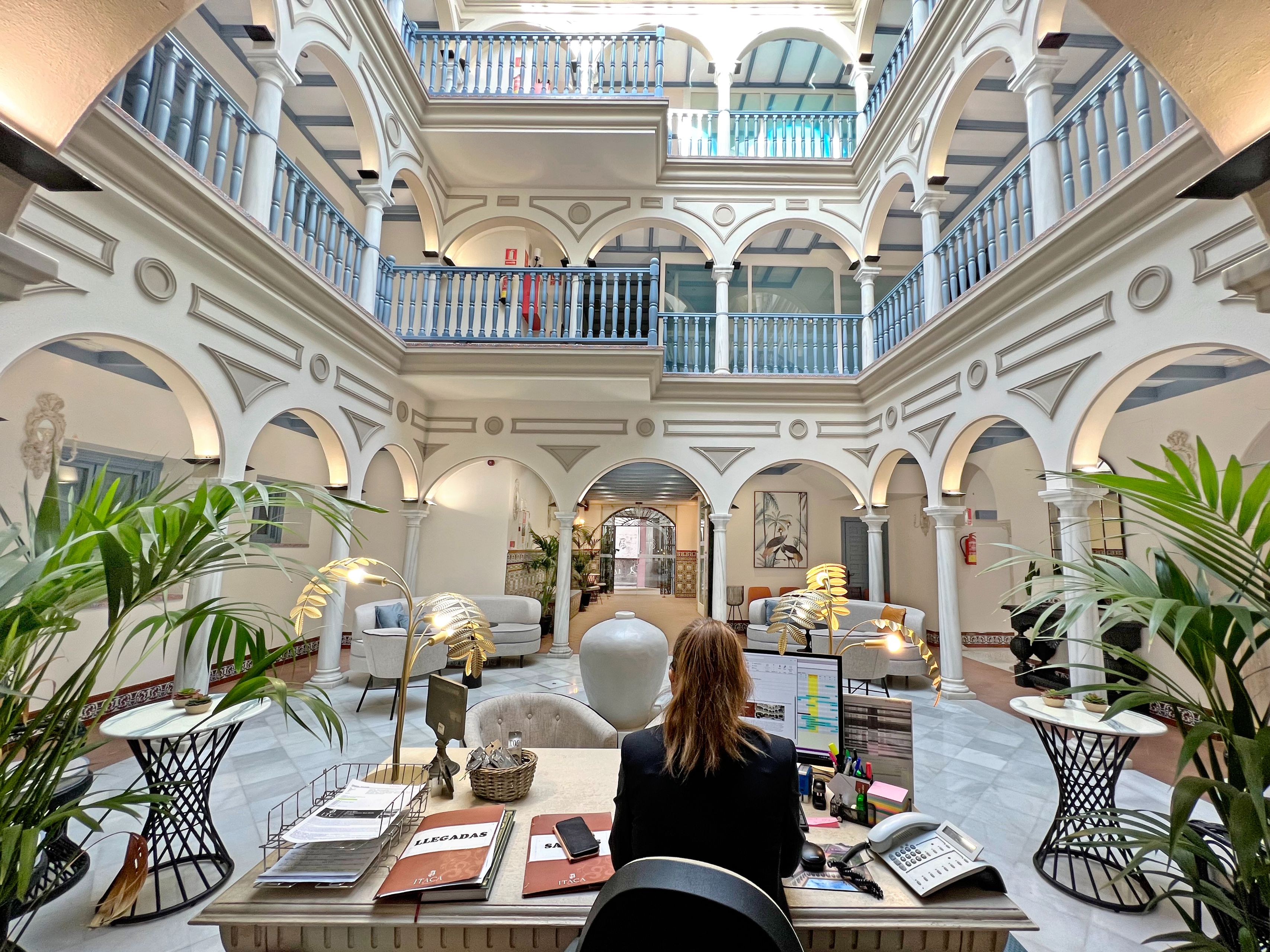 ITACA SEVILLA HALL (4)