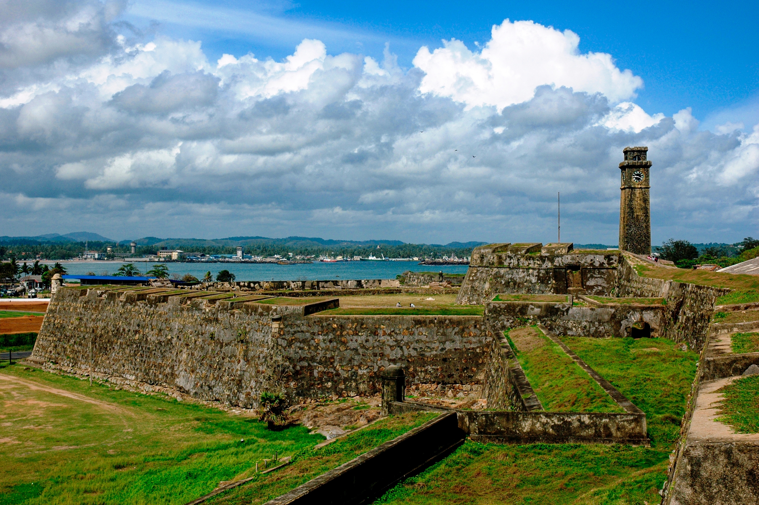 Shutterstock 2468603619 (Sri Lanka Galle The Clock Tower And Star Bastion Of The Famous Medieval Dutch Fort, Unesco World Heritage Site)