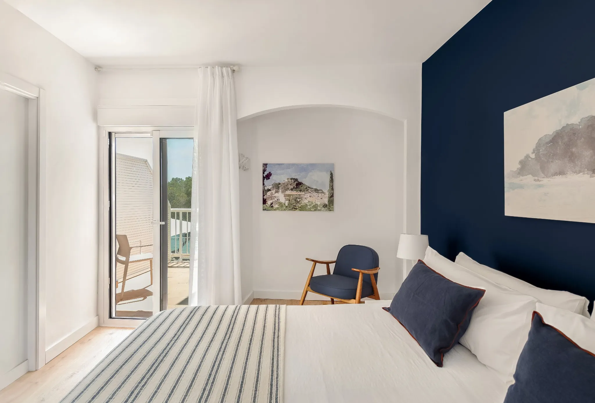 Double Room With Partial Sea Views3