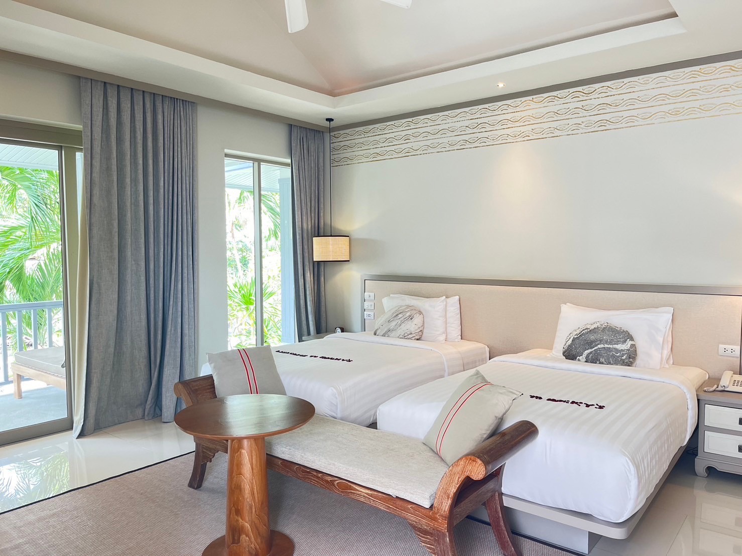 Deluxe Garden View 05