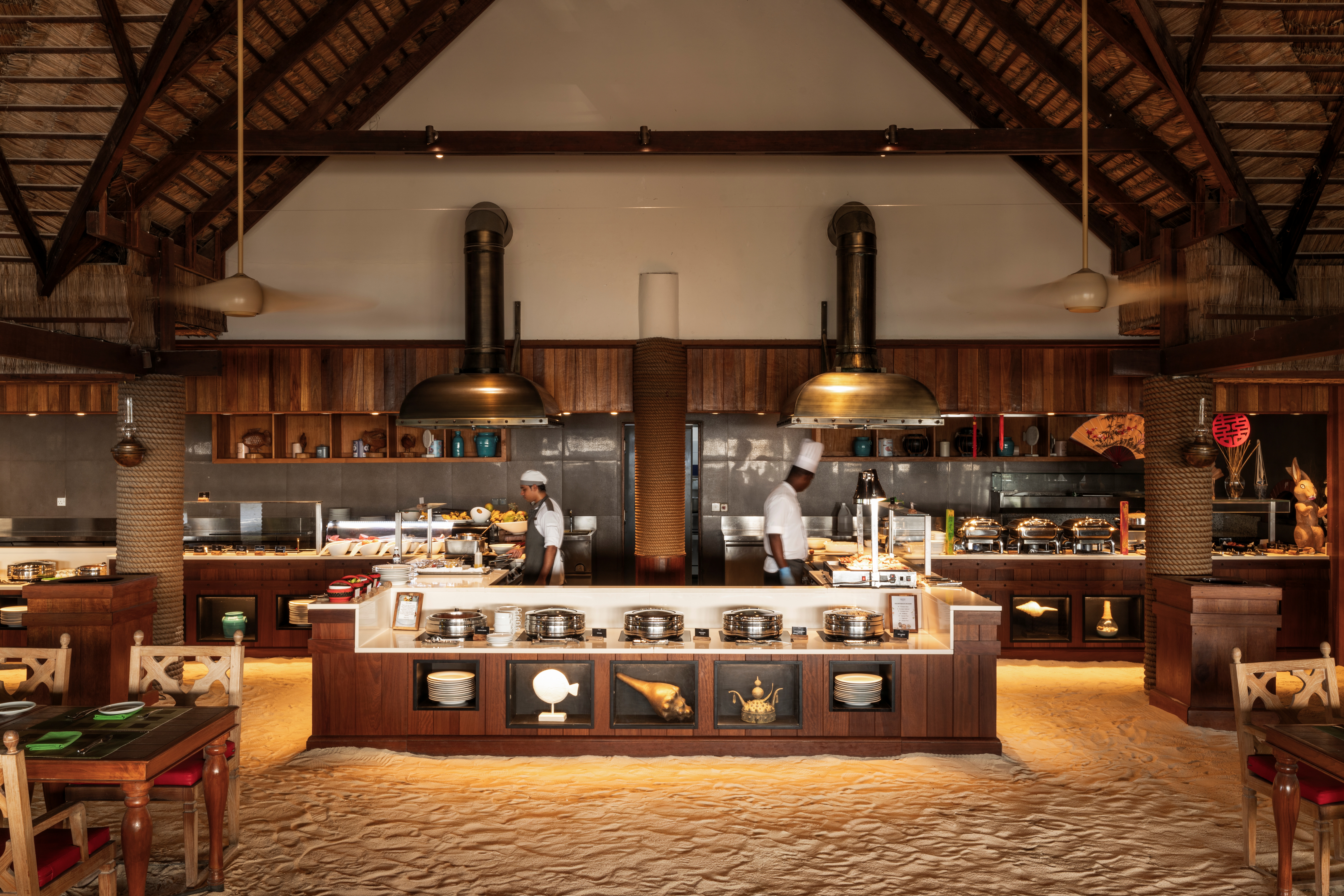 Constance Moofushi Restaurants And Bars Manta Restaurant 13