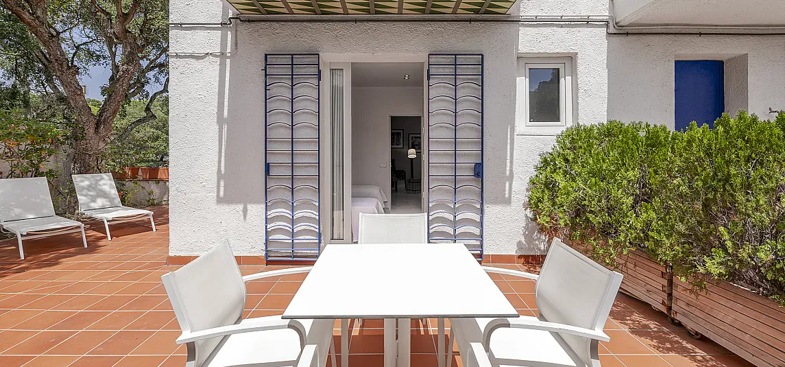 Terraza Habitacion Estandar Familiar Hotel Sant Roc Calella Palafrugell 1727365089