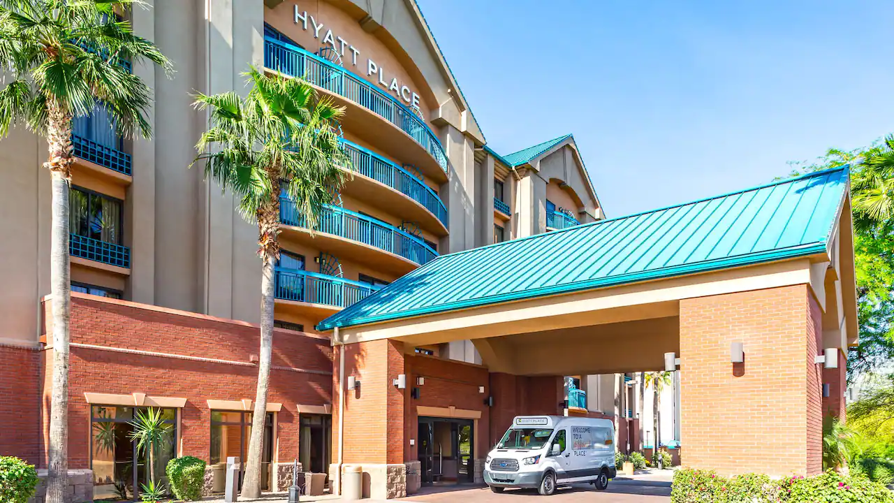 Hyatt Place Tempe Phoenix P011 Exterior Front.16X9
