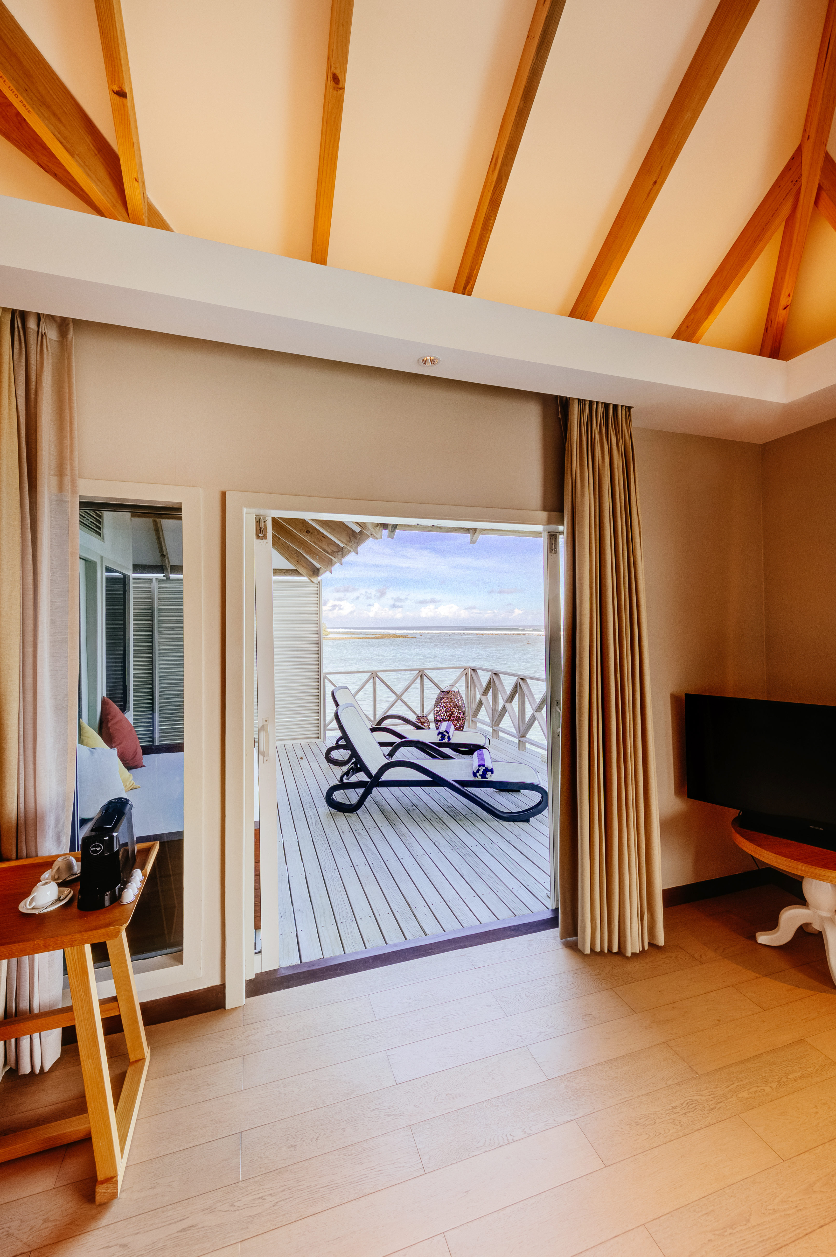 Water Bungalow (Deck)