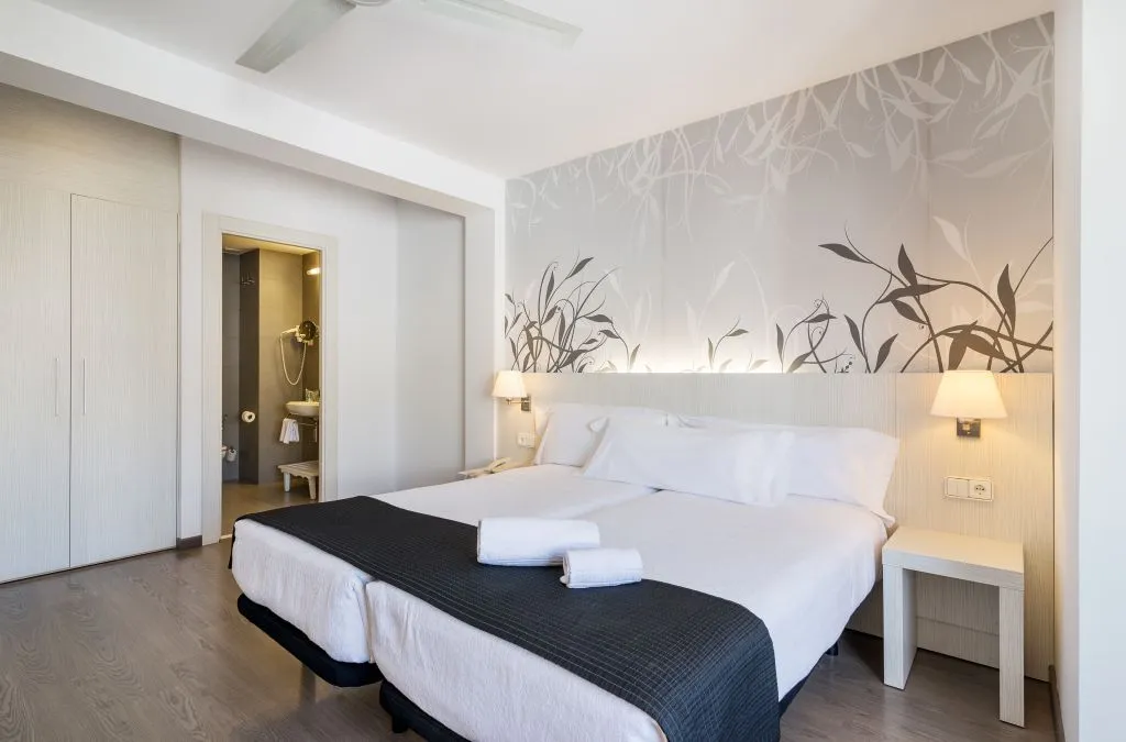 Standard Exterior Room 2