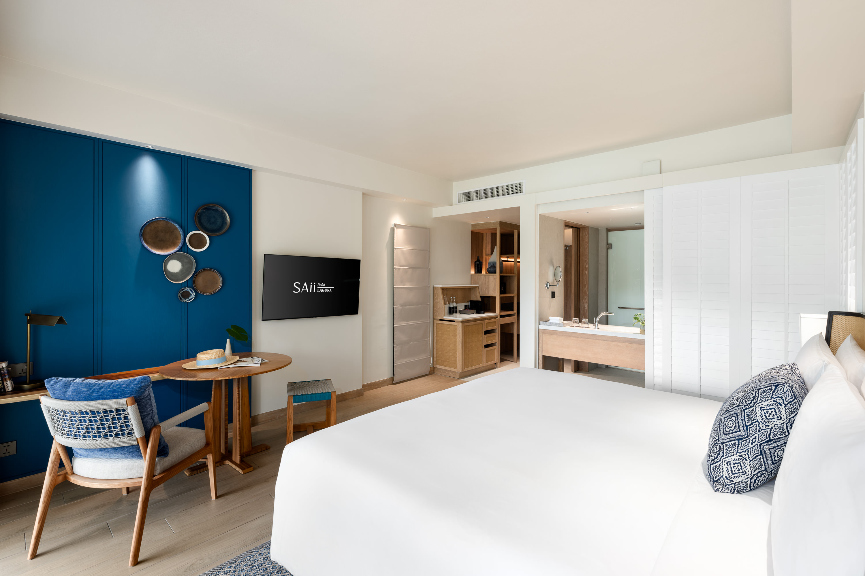 2 Saii Laguna Phuket Lagoon View King Bed Table And TV
