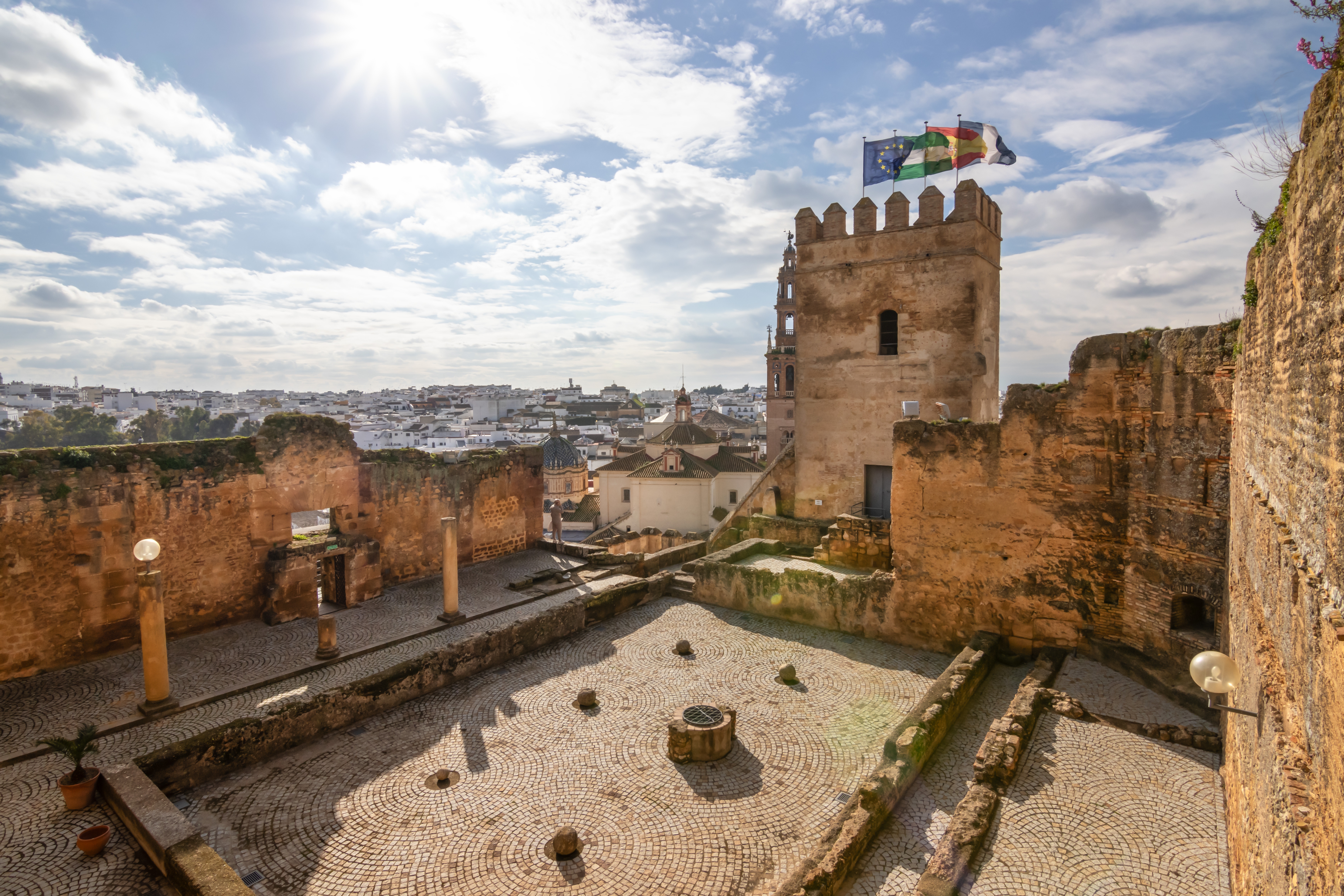 Alcázar de la Puerta de Sevilla