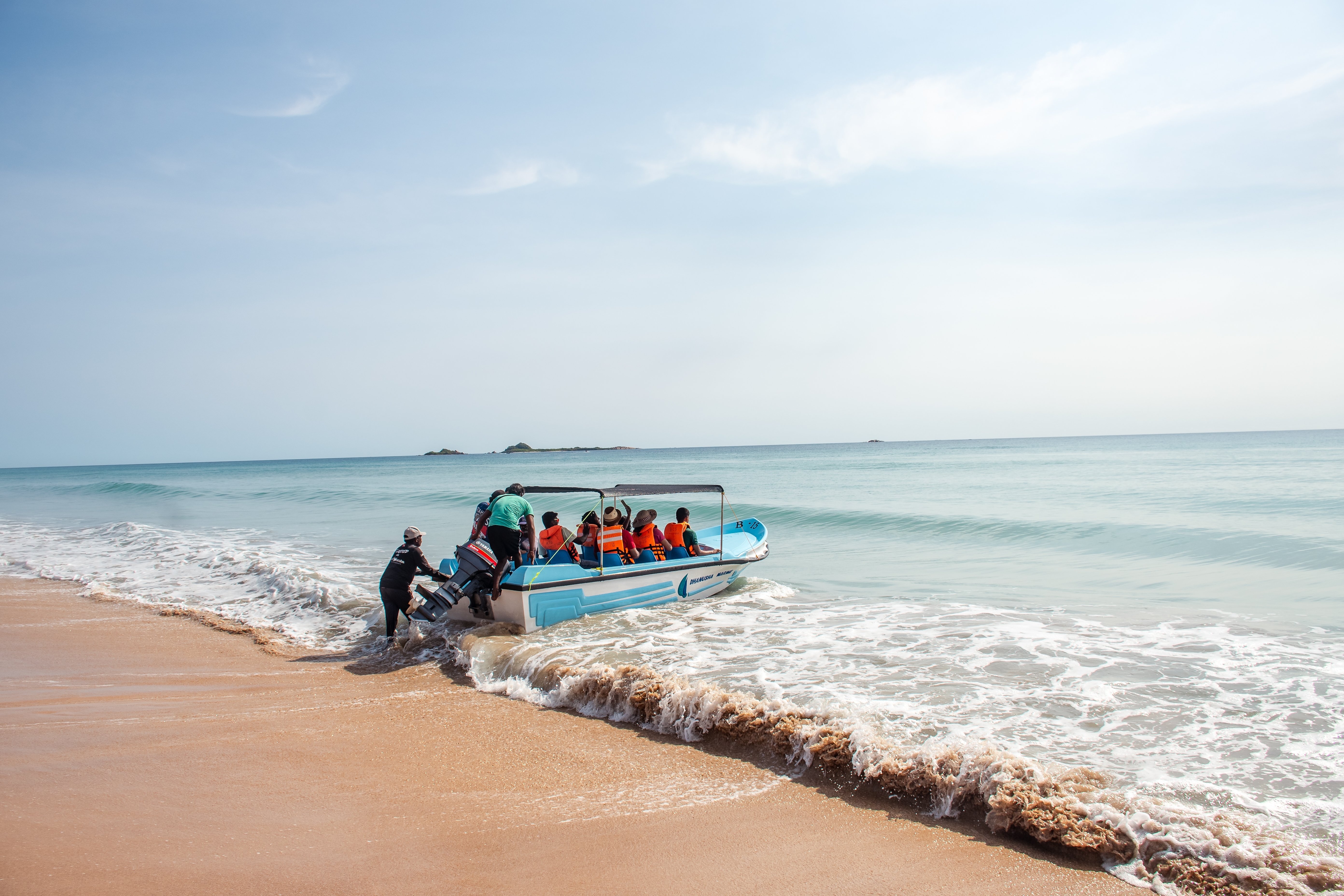 Shutterstock 2779540739 Pigeon Island Bådtur Langs Nilaveli Kystlinjen I Sri Lanka 12. Maj 2026
